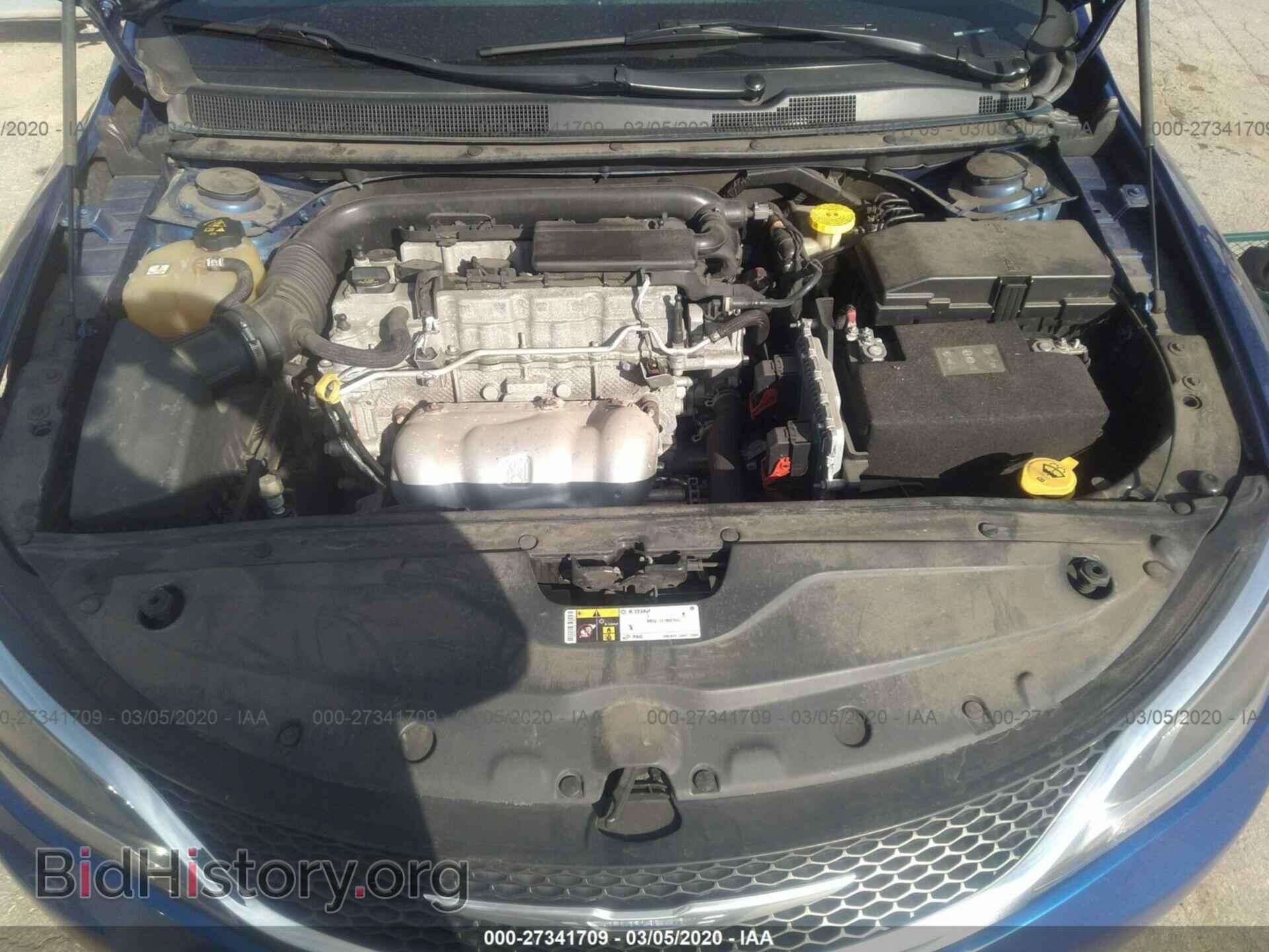 2016 CHRYSLER 200 - VIN: 1C3CCCAB5GN149480 - Фото 10