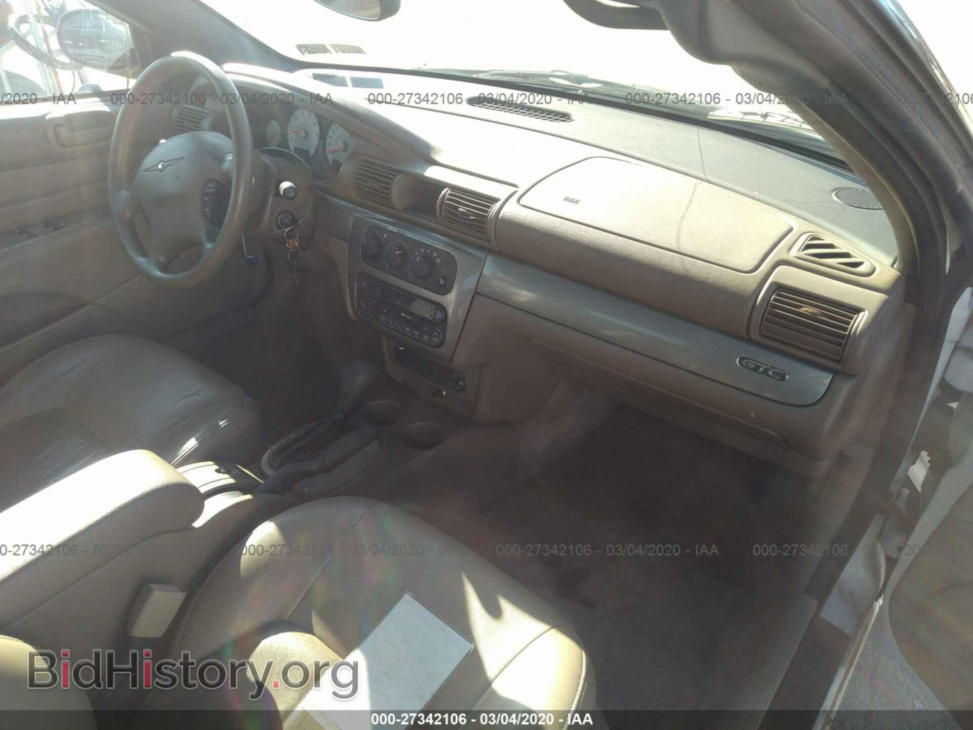 2004 CHRYSLER SEBRING - VIN: 1C3EL75R24N127584 - Фото 5
