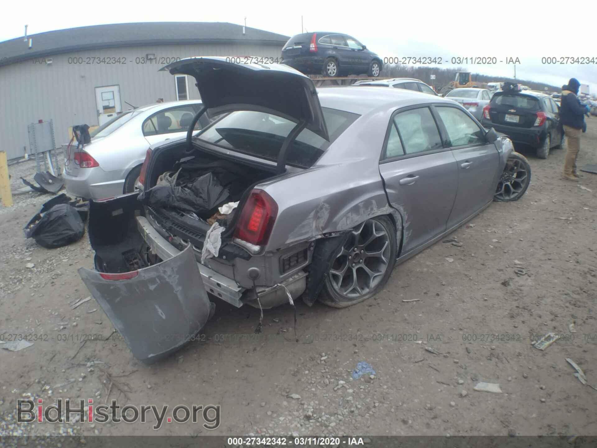 2015 CHRYSLER 300 - VIN: 2C3CCABG4FH898826 - Photo 4