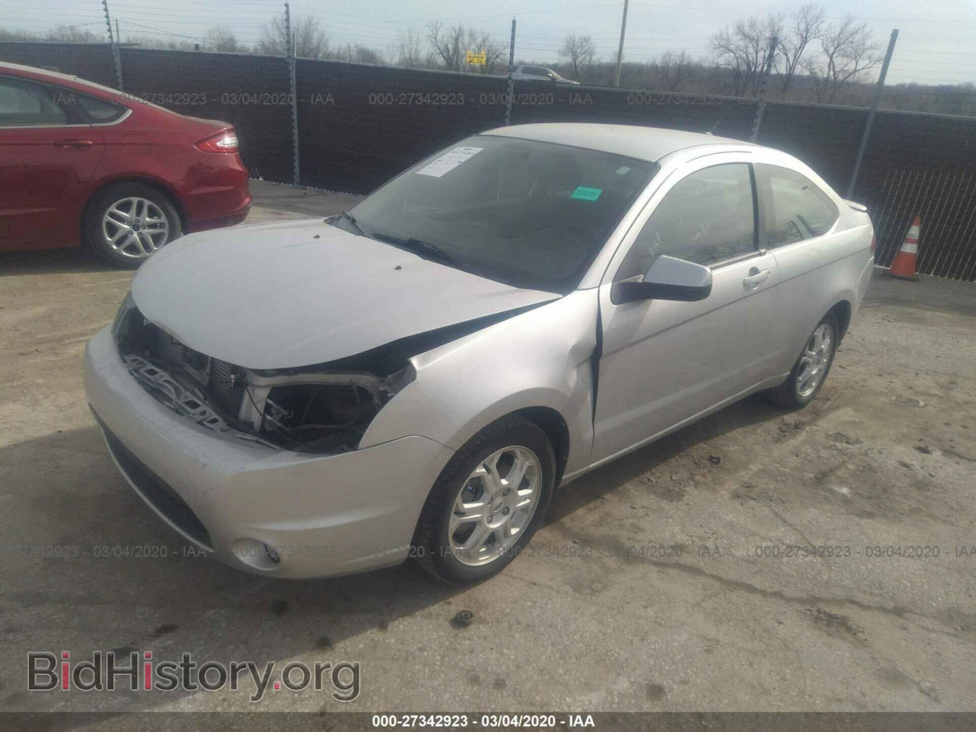 2010 FORD FOCUS - VIN: 1FAHP3CN0AW147270 - Фото 2