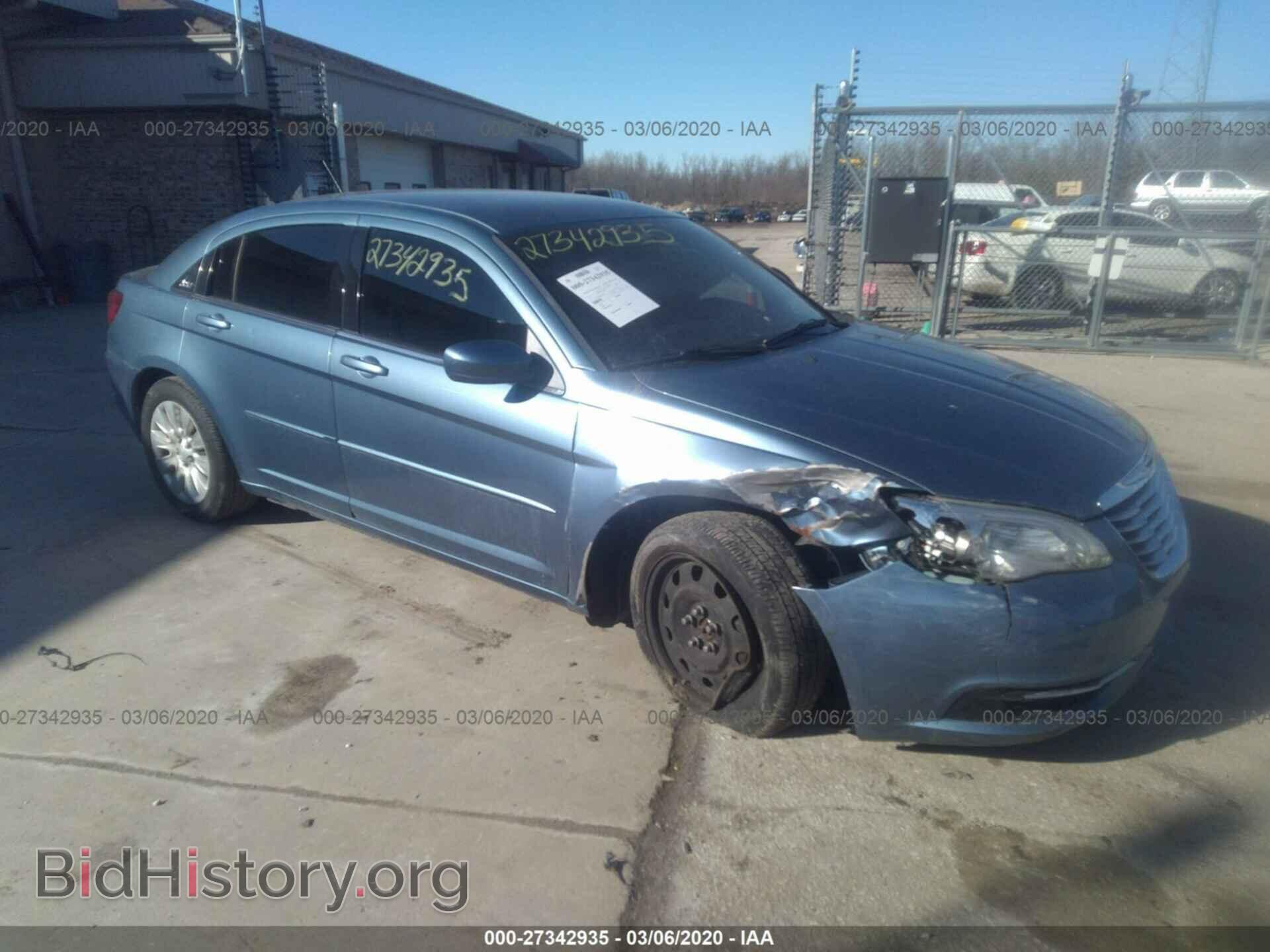 Photo 1C3BC4FB4BN557889 - CHRYSLER 200 2011