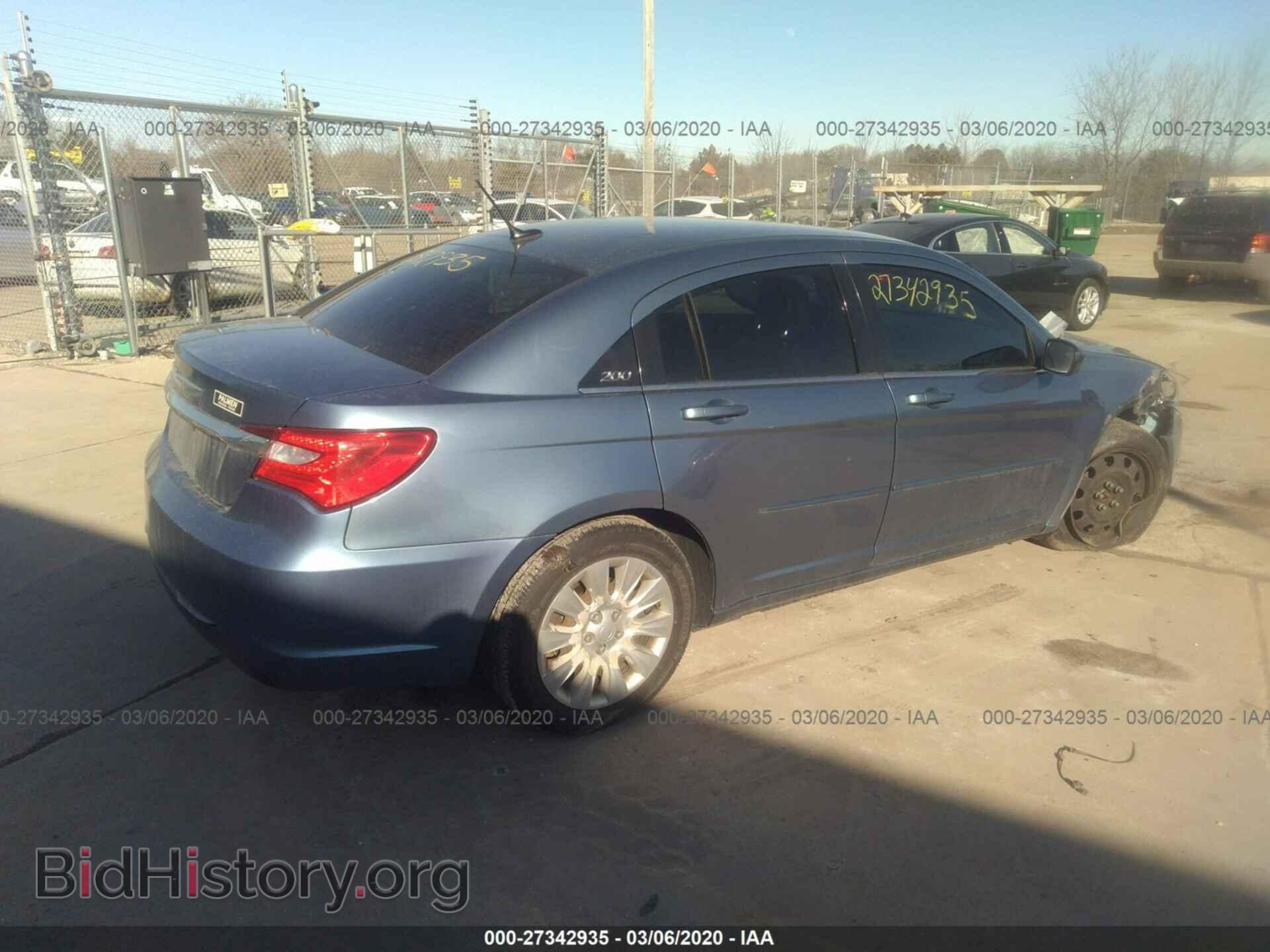 2011 CHRYSLER 200 - VIN: 1C3BC4FB4BN557889 - Photo 4