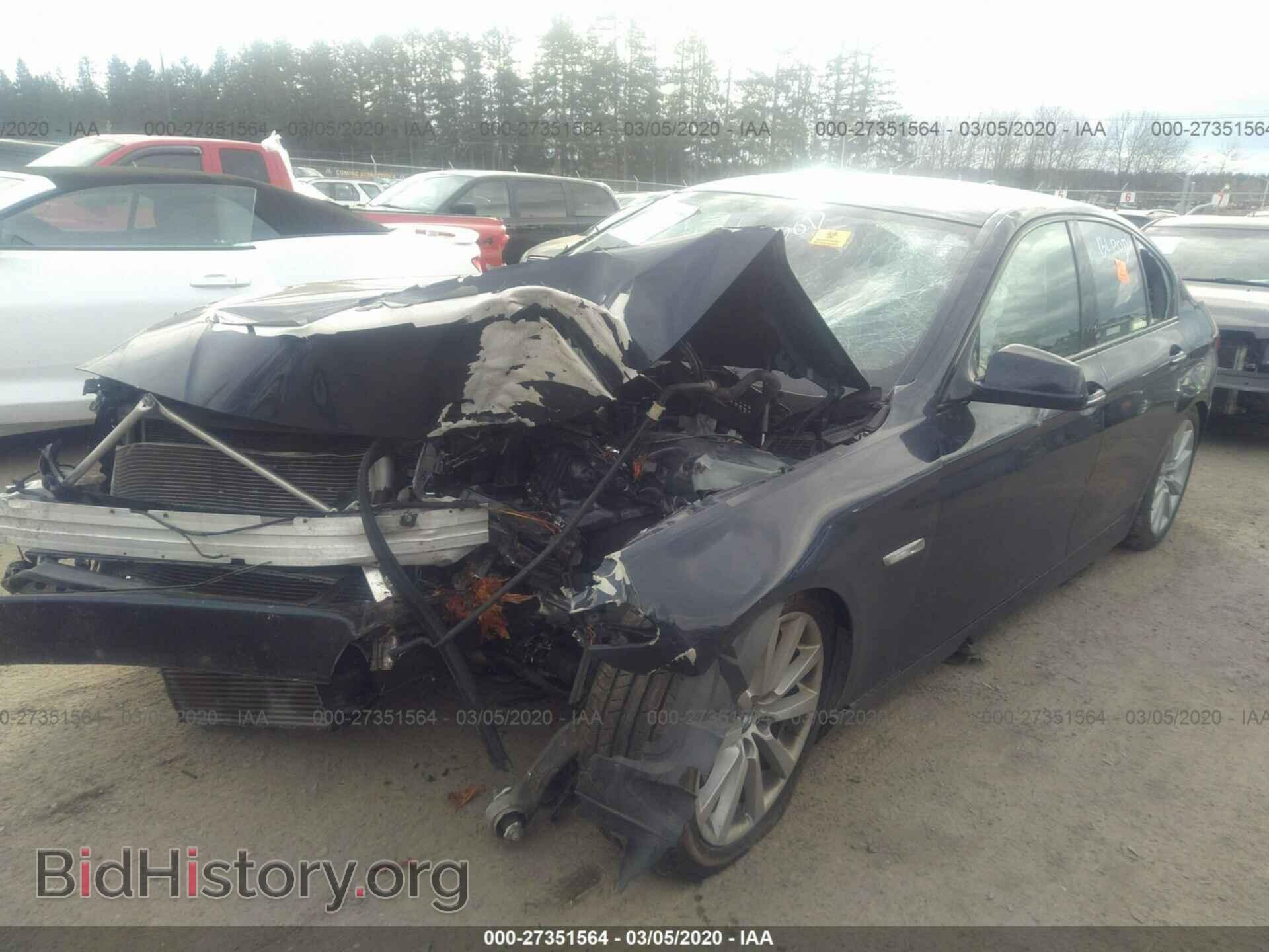 2012 BMW 528 - VIN: WBAXG5C51CDW85733 - Photo 2