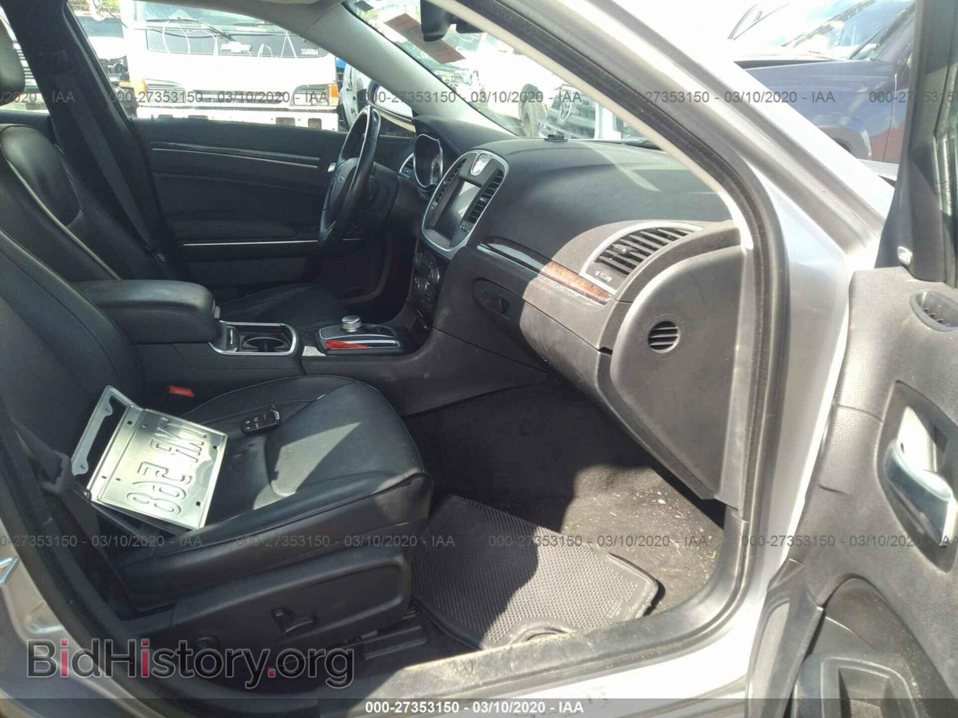 2016 Chrysler 300c - VIN: 2C3CCAEG3GH128260 - Фото 5