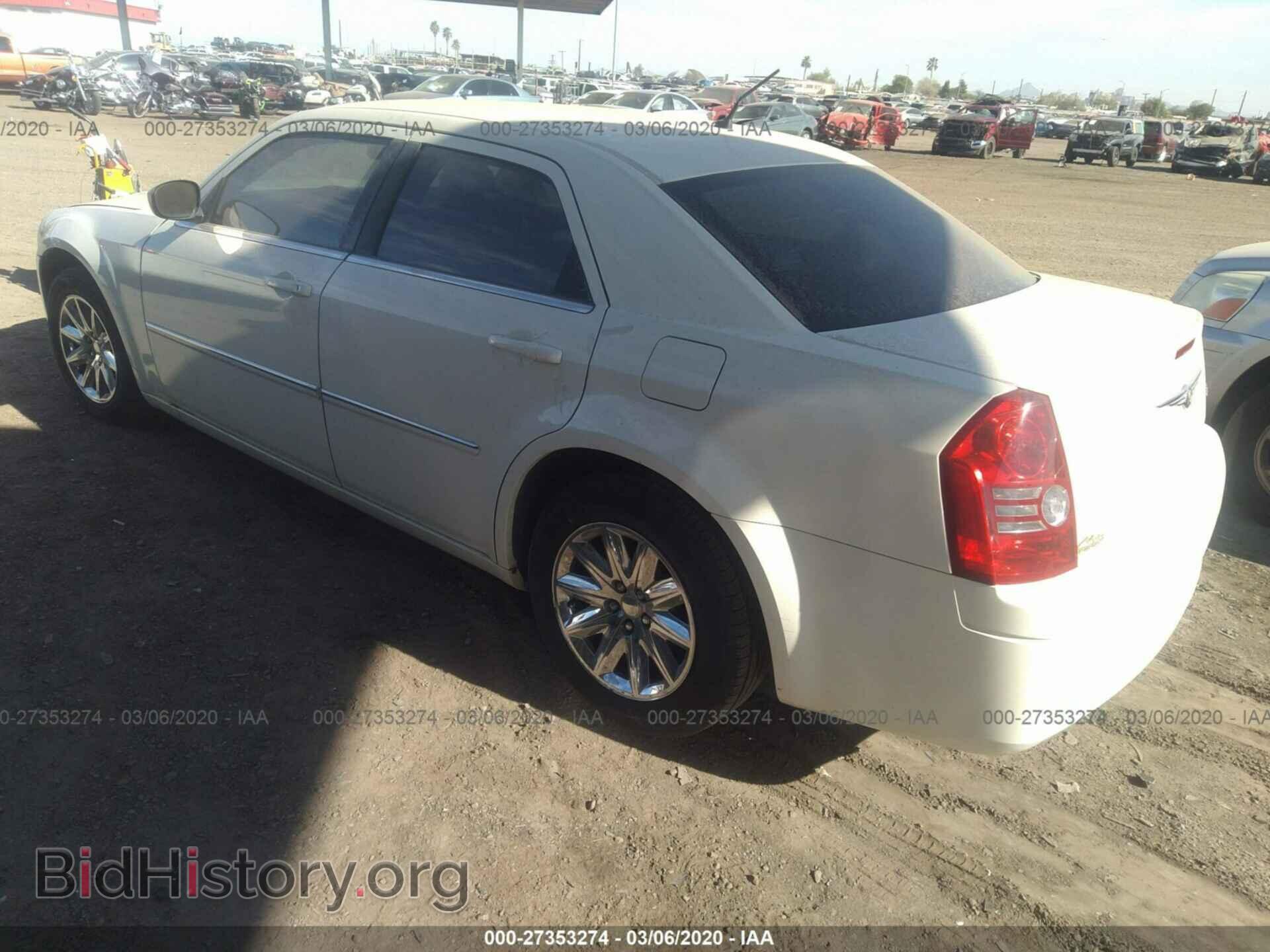 2008 CHRYSLER 300 - VIN: 2C3LA43R28H293777 - Фото 3