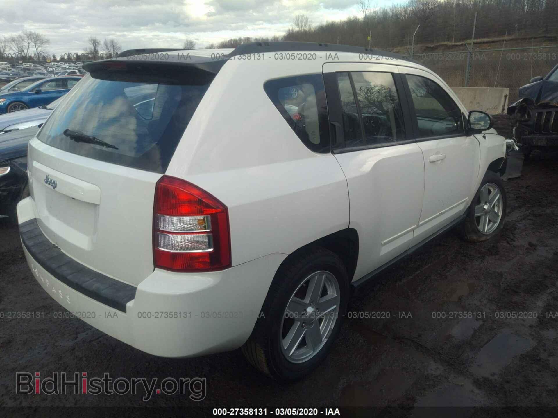 2010 JEEP COMPASS - VIN: 1J4NT4FB6AD558100 - Фото 4