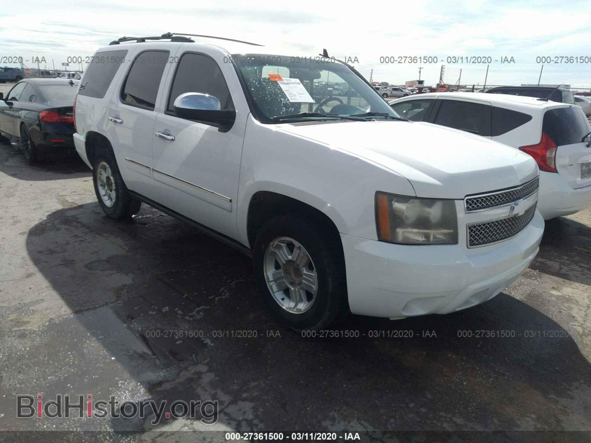 Photo 1GNSCCE00BR398066 - CHEVROLET TAHOE 2011