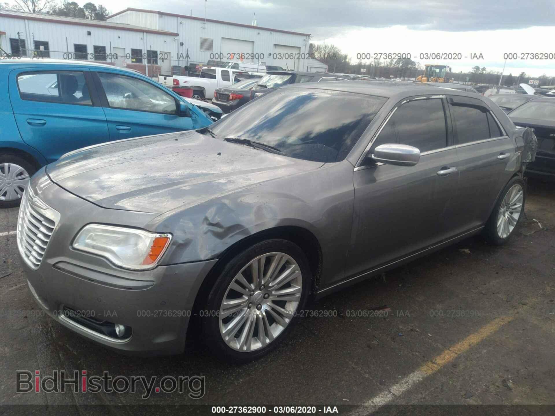 2012 CHRYSLER 300C - VIN: 2C3CCAPT8CH253940 - Фото 2
