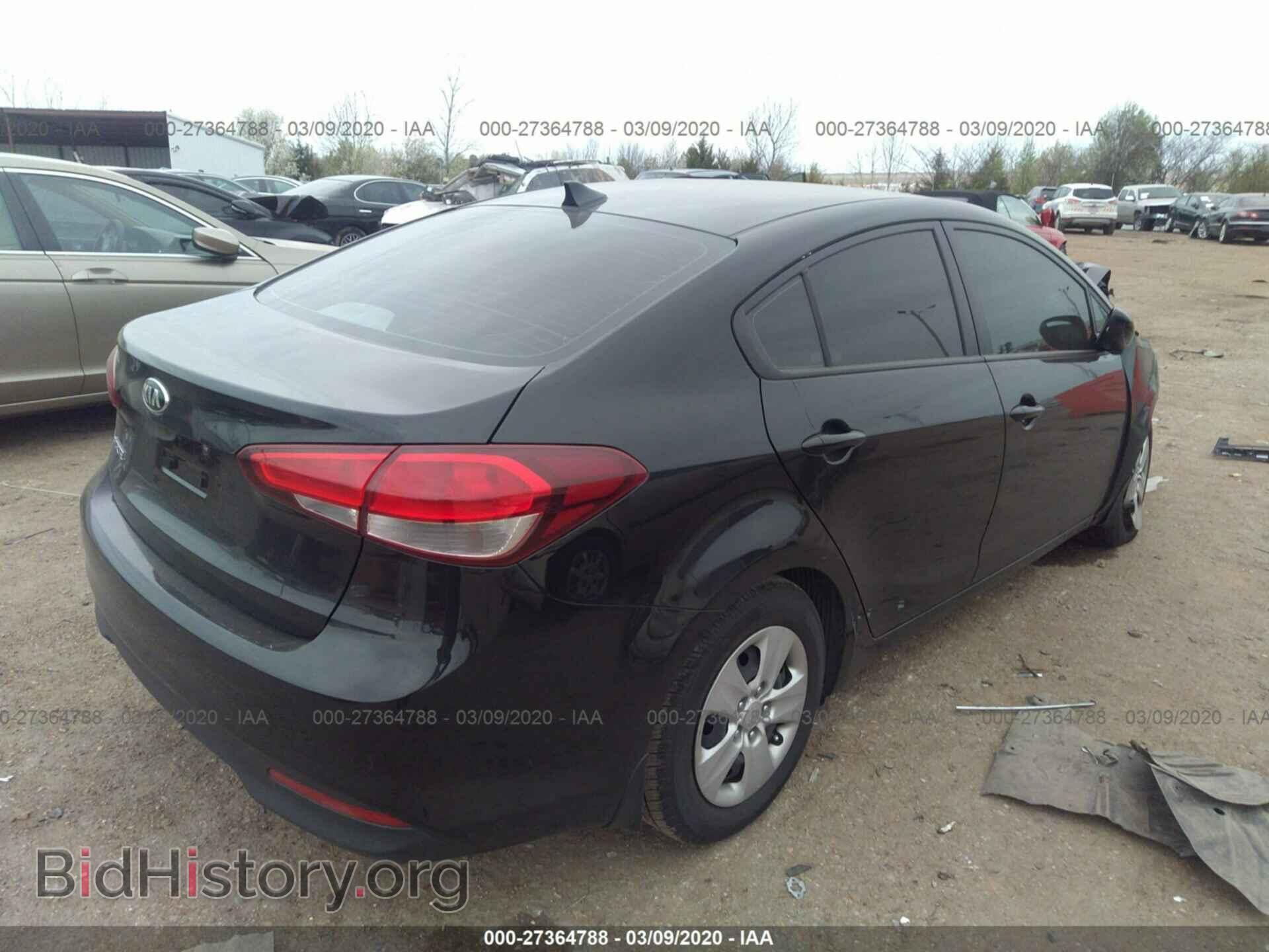 2017 KIA FORTE - VIN: 3KPFK4A74HE100919 - Photo 4