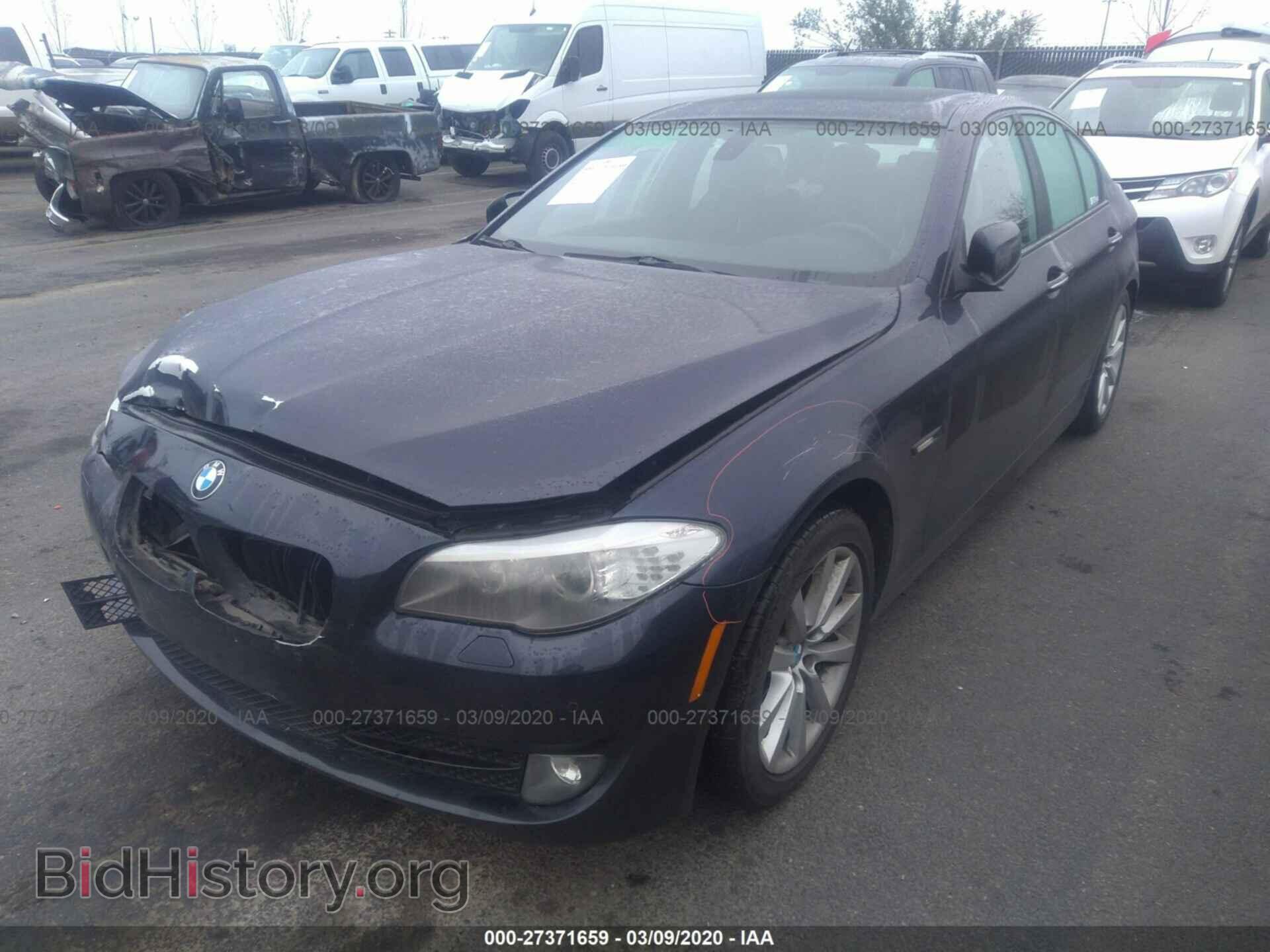 2012 BMW 528 - VIN: WBAXG5C59CDW24131 - Photo 2