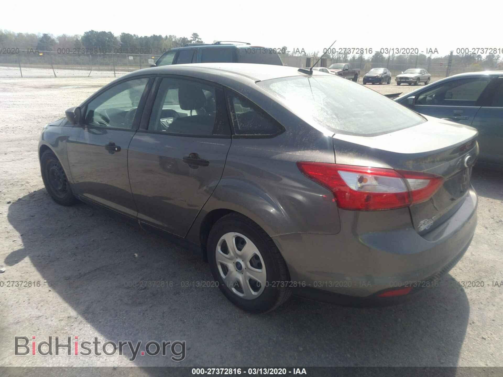 2012 Ford Focus - VIN: 1FAHP3E24CL308601 - Фото 3