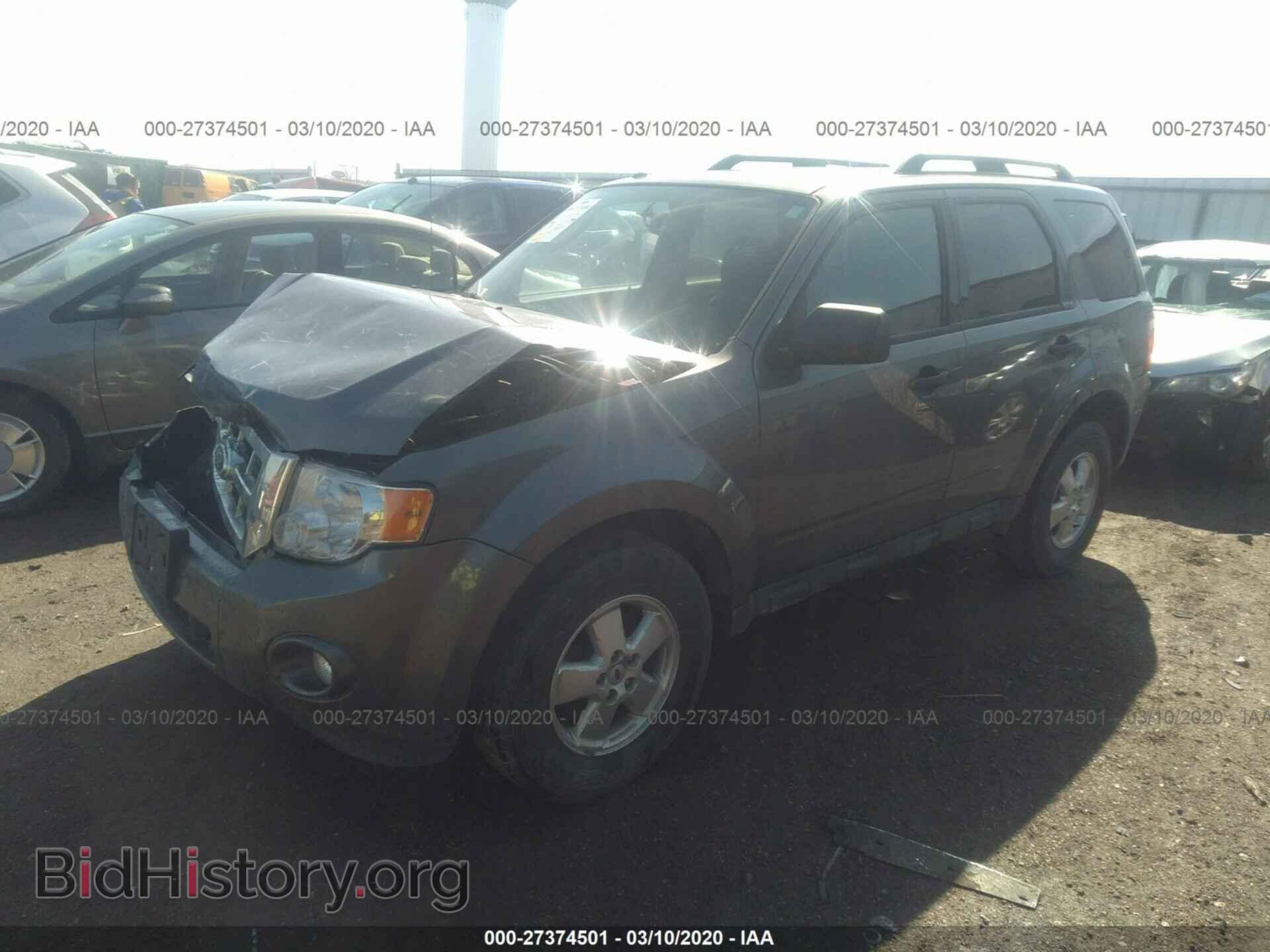 2011 FORD ESCAPE - VIN: 1FMCU0D7XBKC61373 - Фото 2