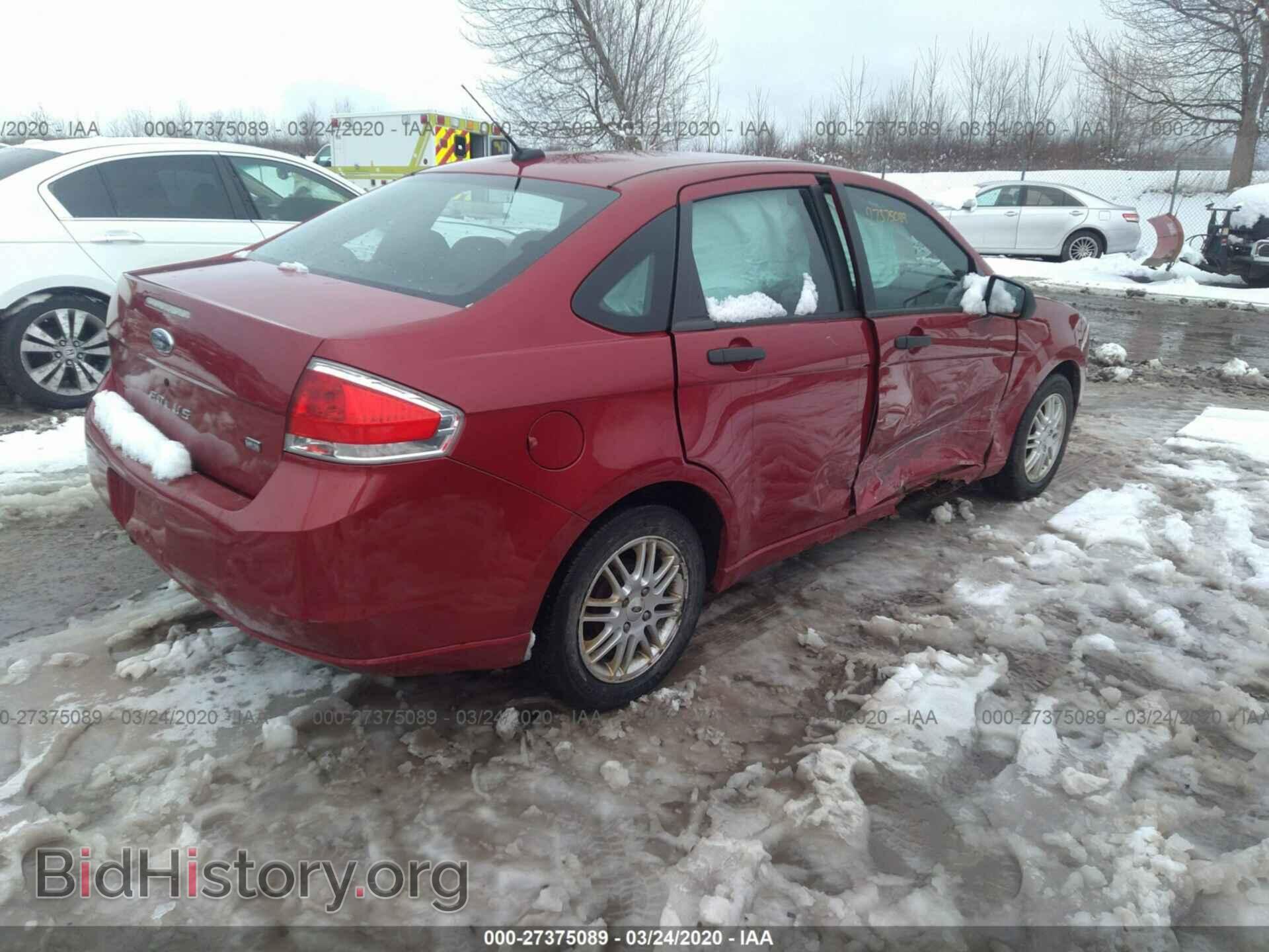 2009 Ford Focus - VIN: 1FAHP35N39W246741 - Фото 4