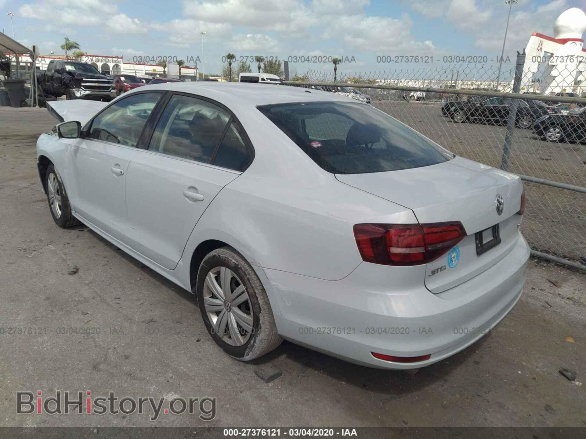 2017 VOLKSWAGEN JETTA - VIN: 3VW2B7AJ4HM325324 - Фото 3