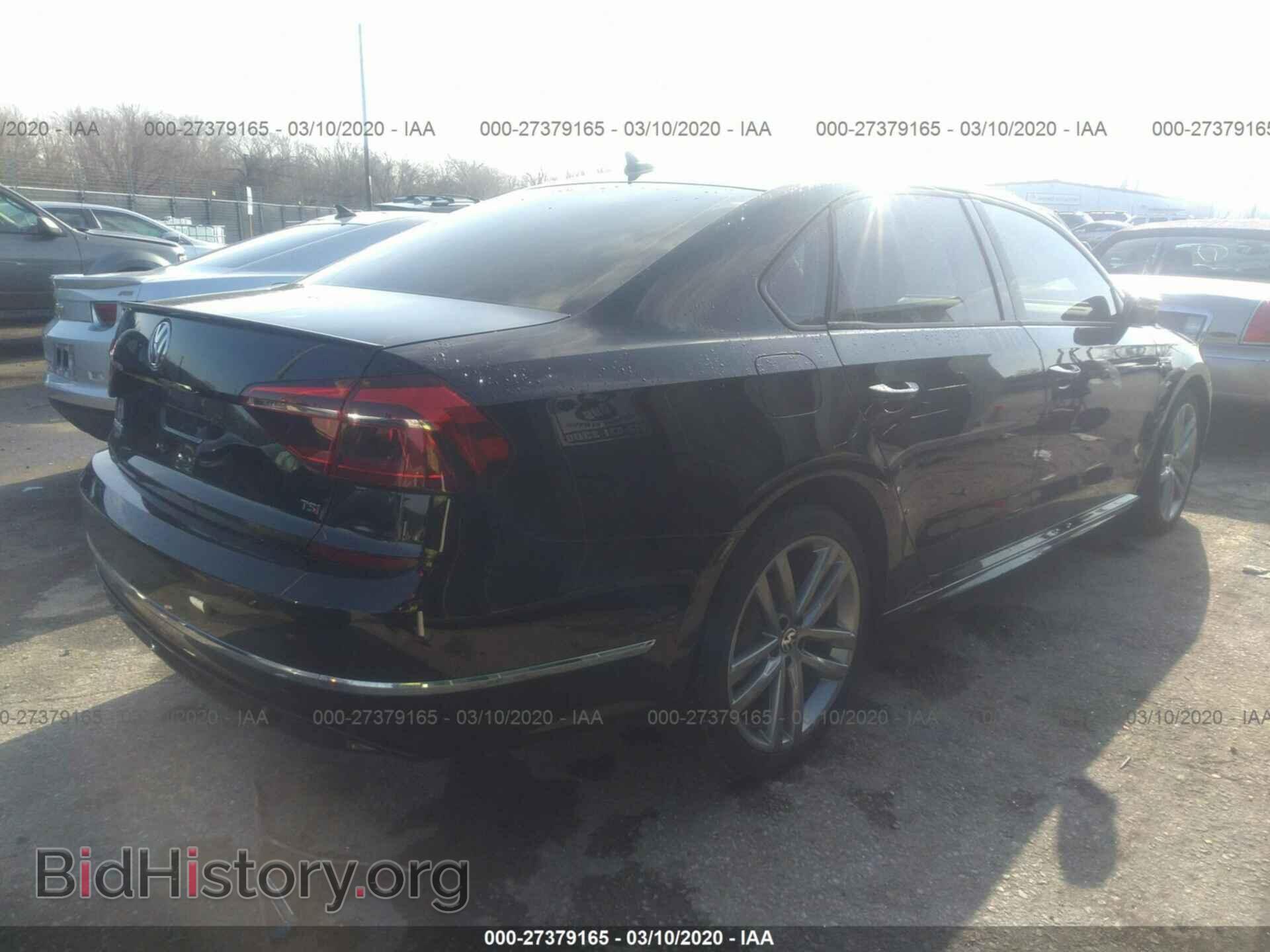 2018 VOLKSWAGEN PASSAT - VIN: 1VWAA7A33JC021375 - Фото 4