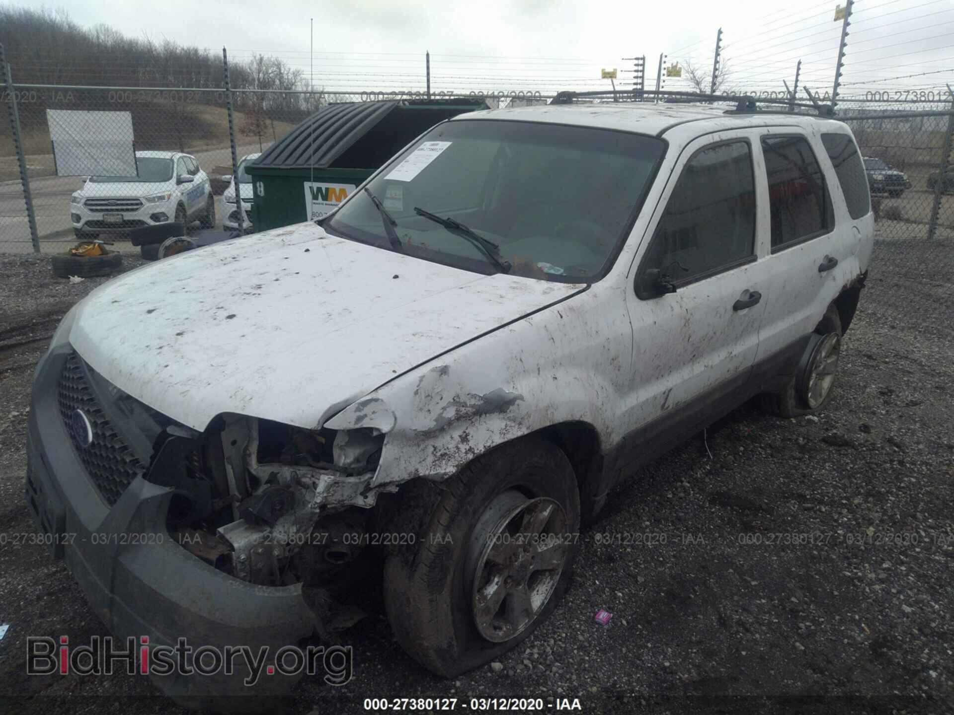 2005 FORD ESCAPE - VIN: 1FMCU93175KA17816 - Фото 2
