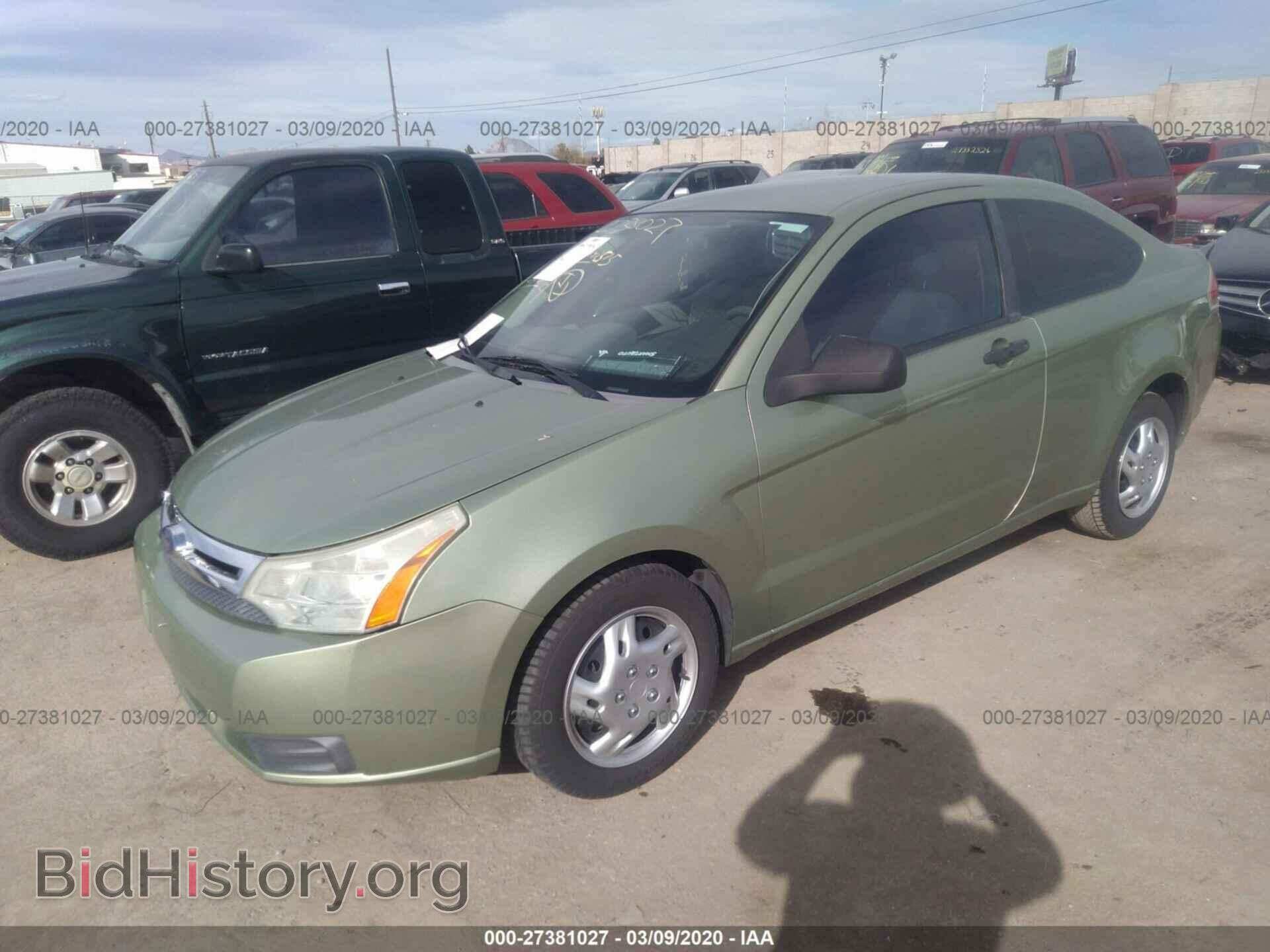2008 FORD FOCUS - VIN: 1FAHP32N58W167672 - Фото 2