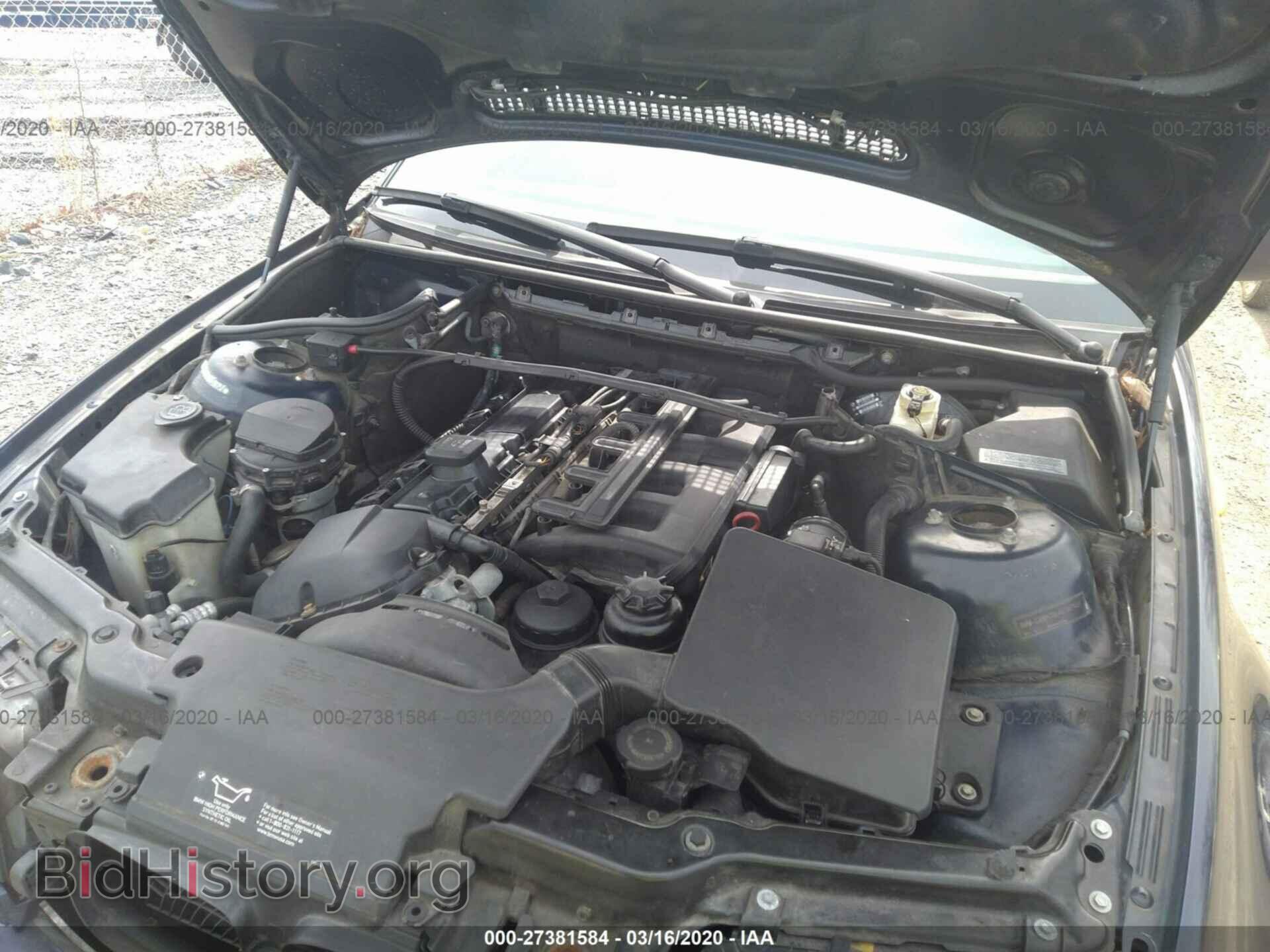 2003 BMW 330 - VIN: WBAEV53423KM28757 - Фото 10