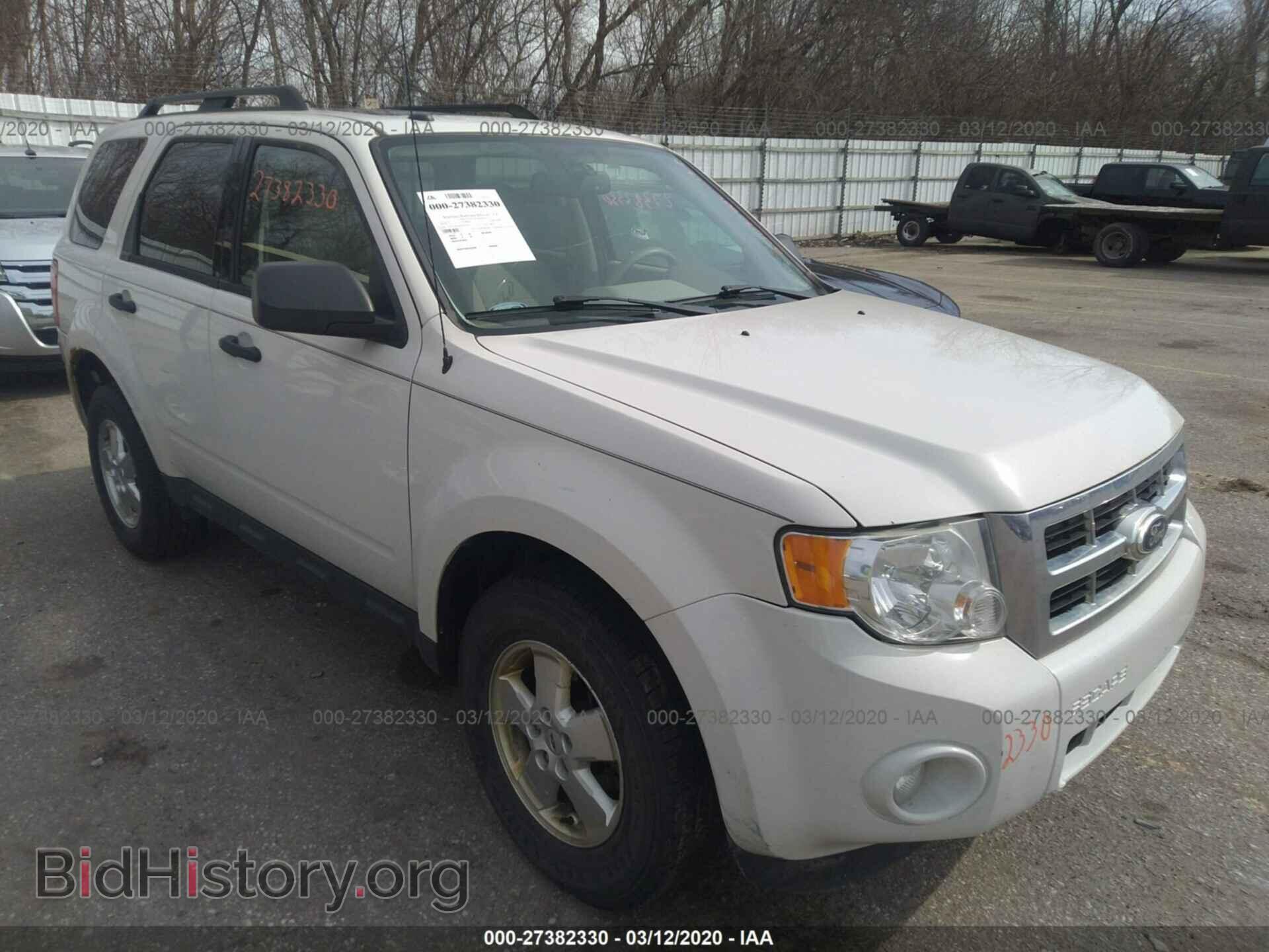 Фотография 1FMCU0DG0BKB22885 - Ford Escape 2011