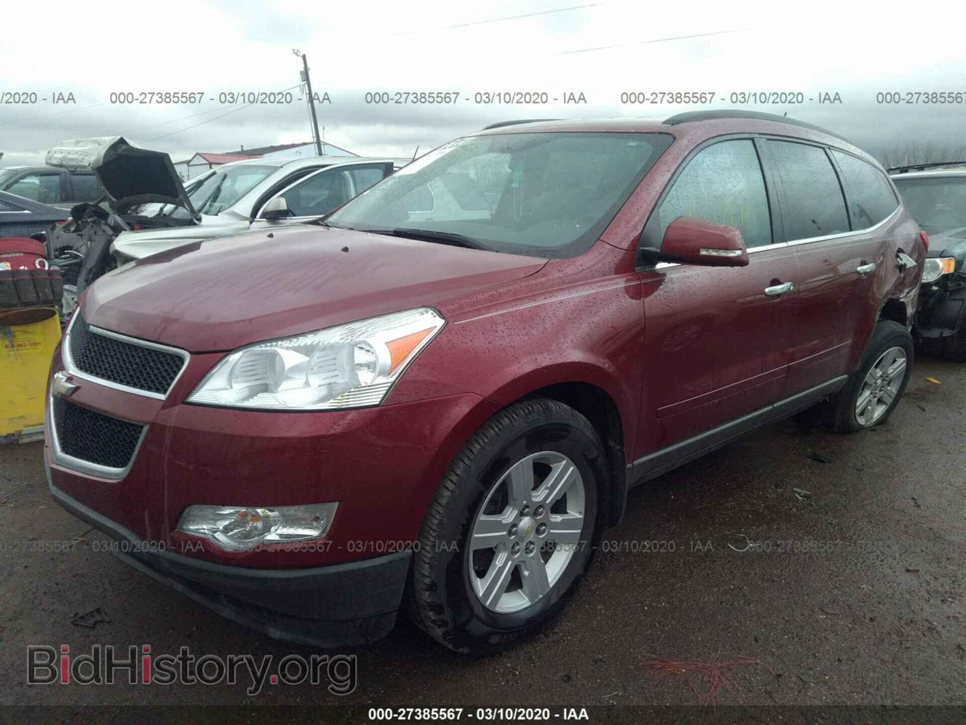 2011 CHEVROLET TRAVERSE - VIN: 1GNKRGED0BJ172553 - Фото 2