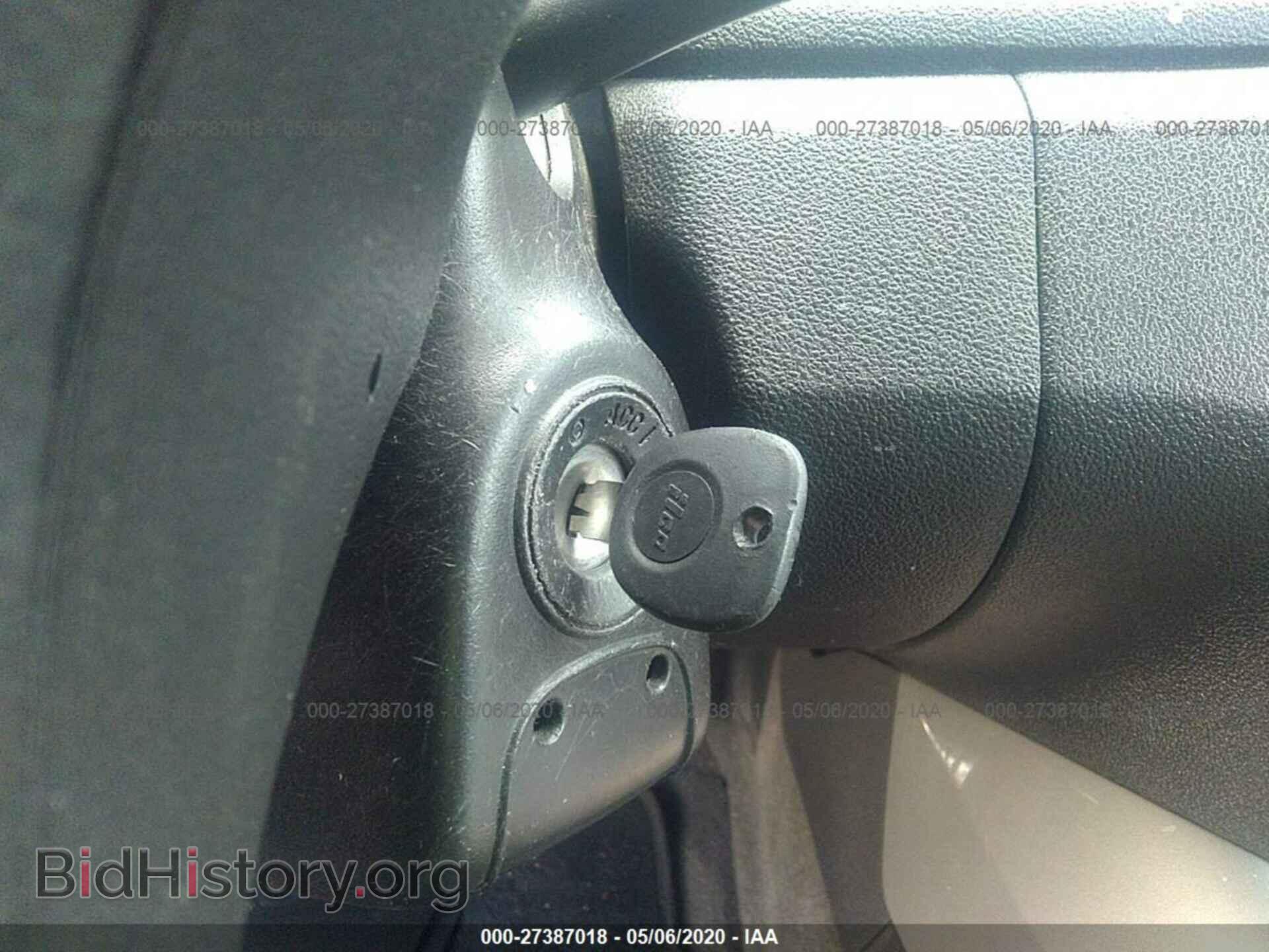 2008 SATURN SKY - VIN: 1G8MC35B08Y125284 - Фото 11