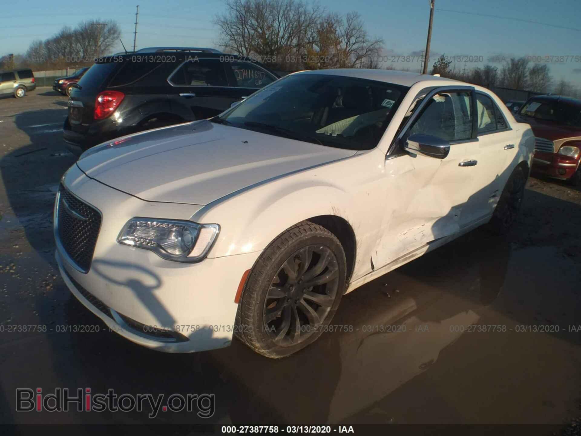2018 CHRYSLER 300 - VIN: 2C3CCAEG9JH159567 - Фото 2