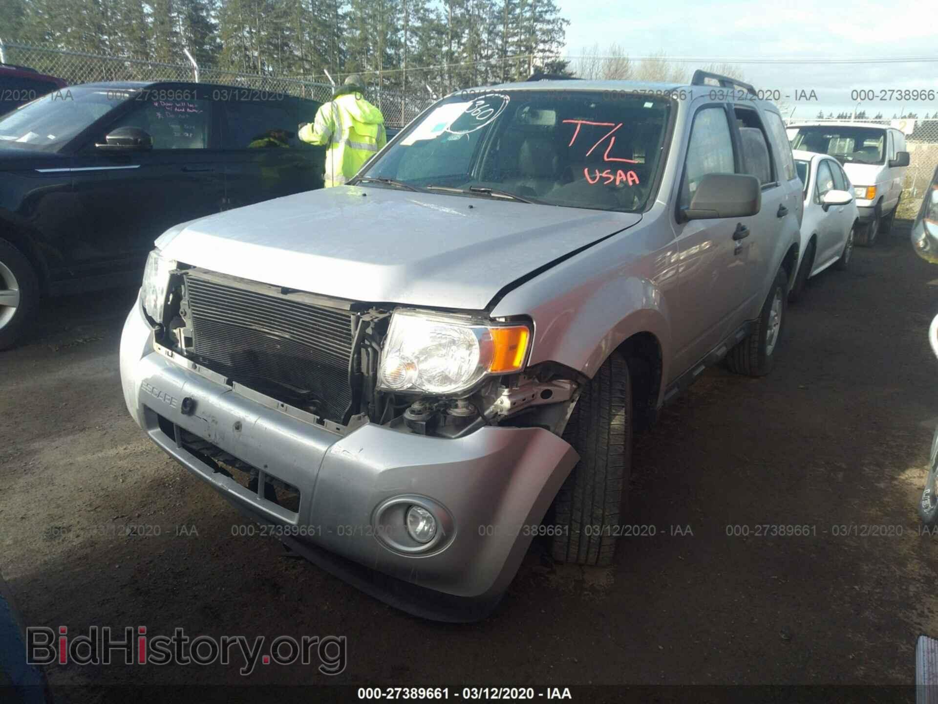 2009 FORD ESCAPE - VIN: 1FMCU93G79KC39590 - Фото 2