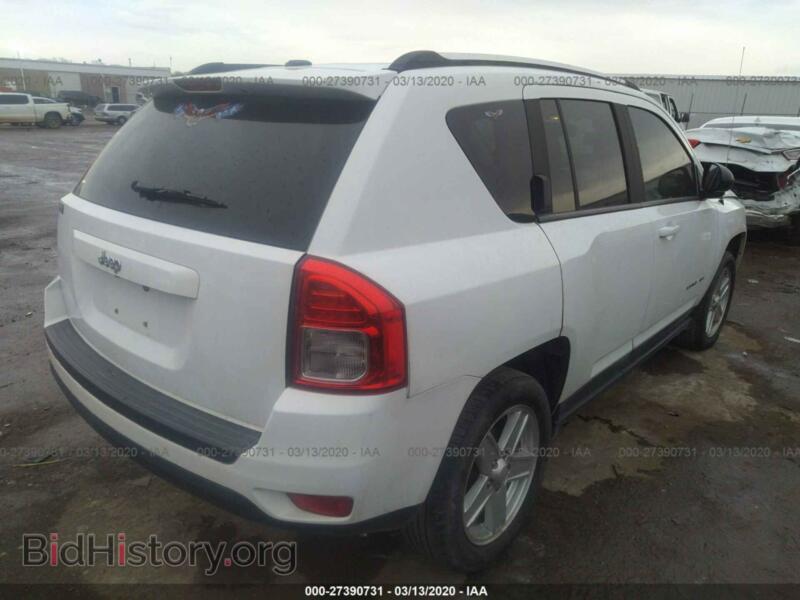 2011 Jeep COMPASS (VIN 1J4NT1FA6BD289216) — photo 4 of 11