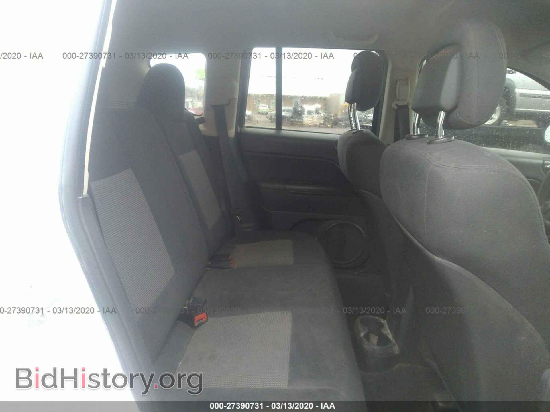 2011 JEEP COMPASS - VIN: 1J4NT1FA6BD289216 - Фото 8