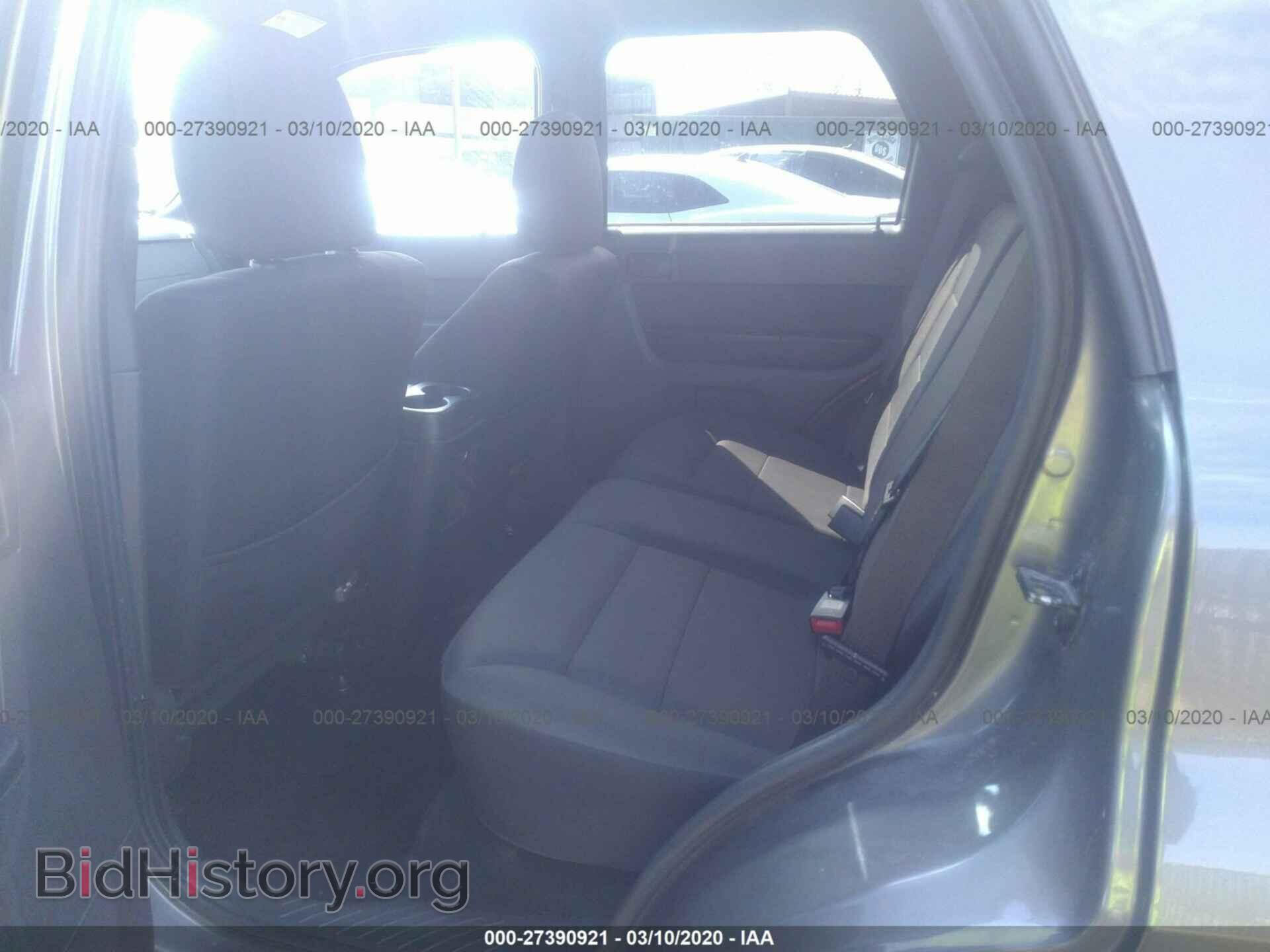 2011 FORD ESCAPE - VIN: 1FMCU0D74BKC17658 - Фото 8