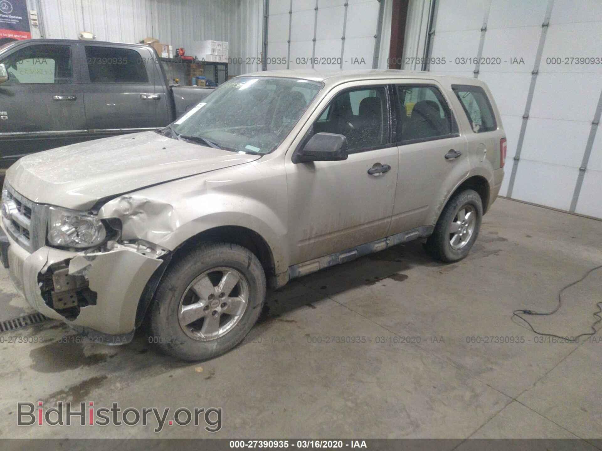 2011 FORD ESCAPE - VIN: 1FMCU9C73BKB99059 - Фото 2