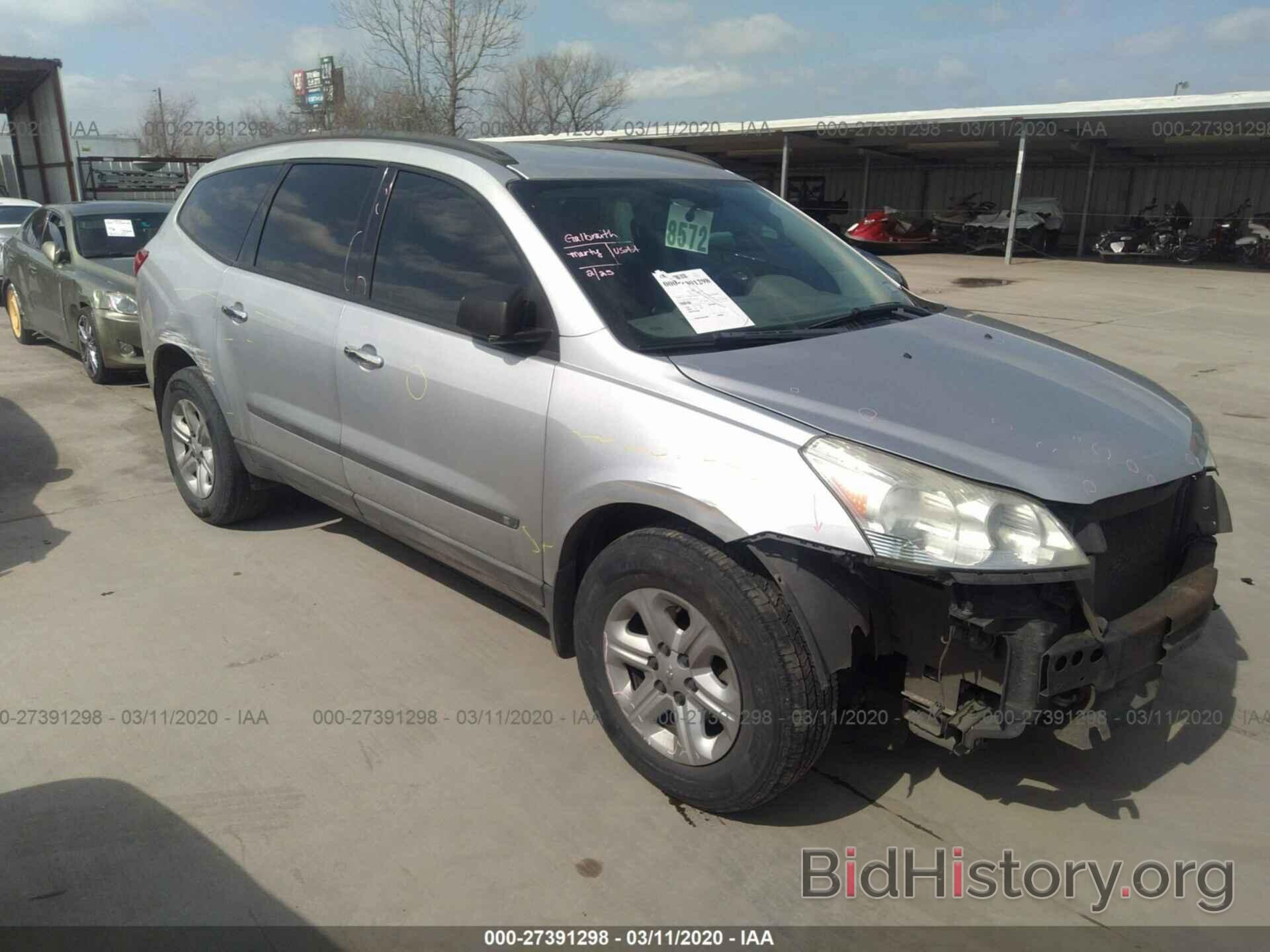 Photo 1GNLREED8AS102140 - CHEVROLET TRAVERSE 2010