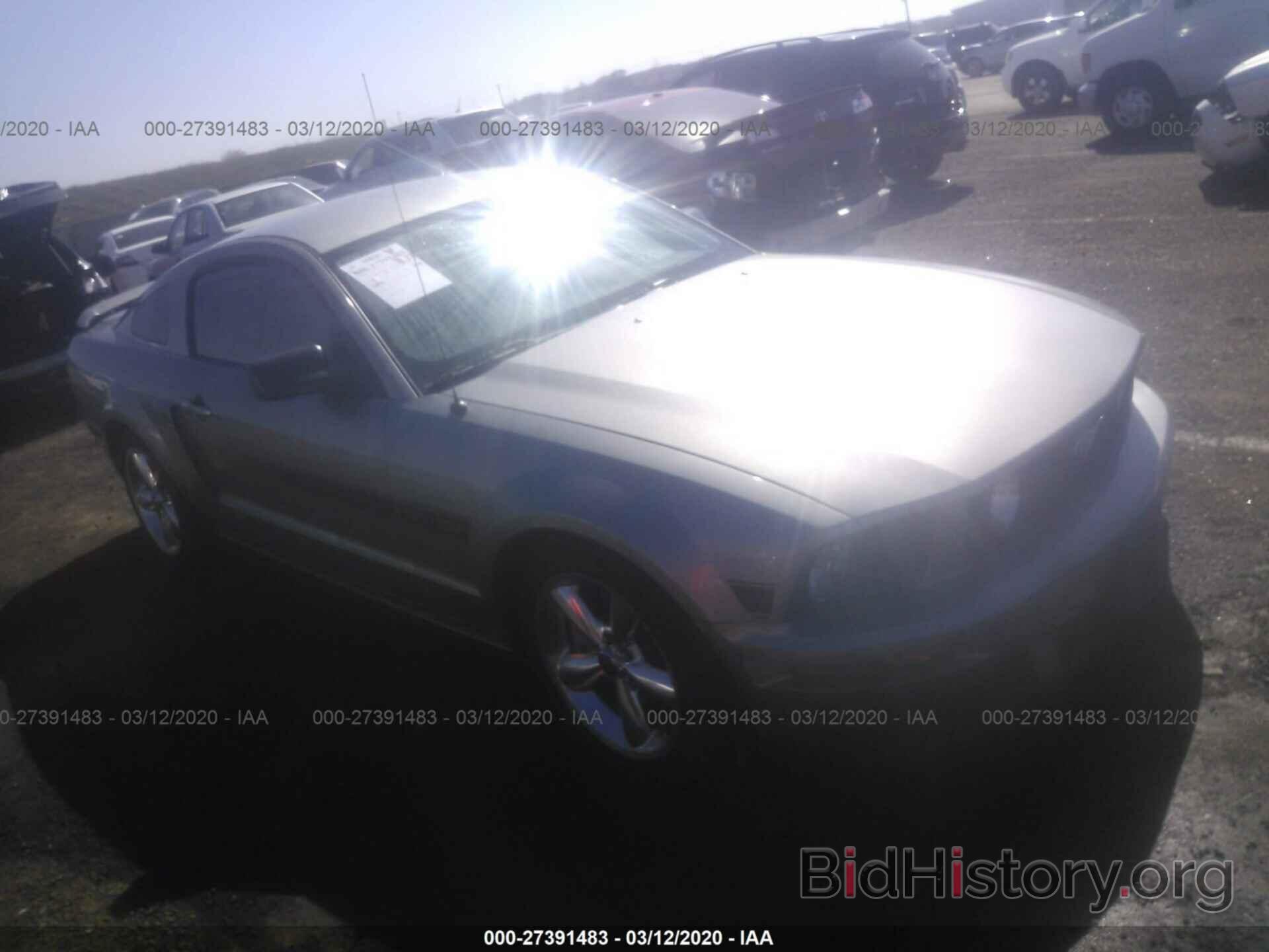 Photo 1ZVHT82H595120918 - FORD MUSTANG 2009