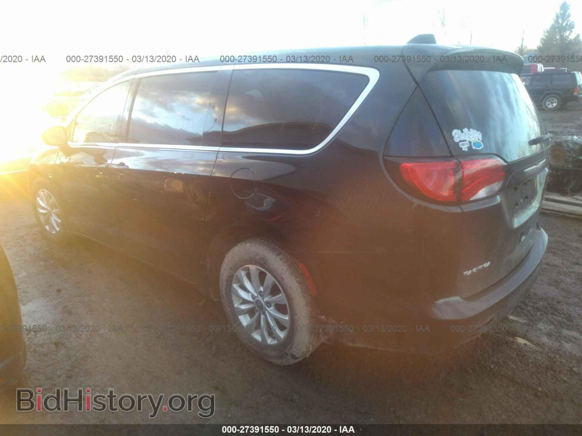 2017 CHRYSLER PACIFICA - VIN: 2C4RC1DGXHR570648 - Фото 3