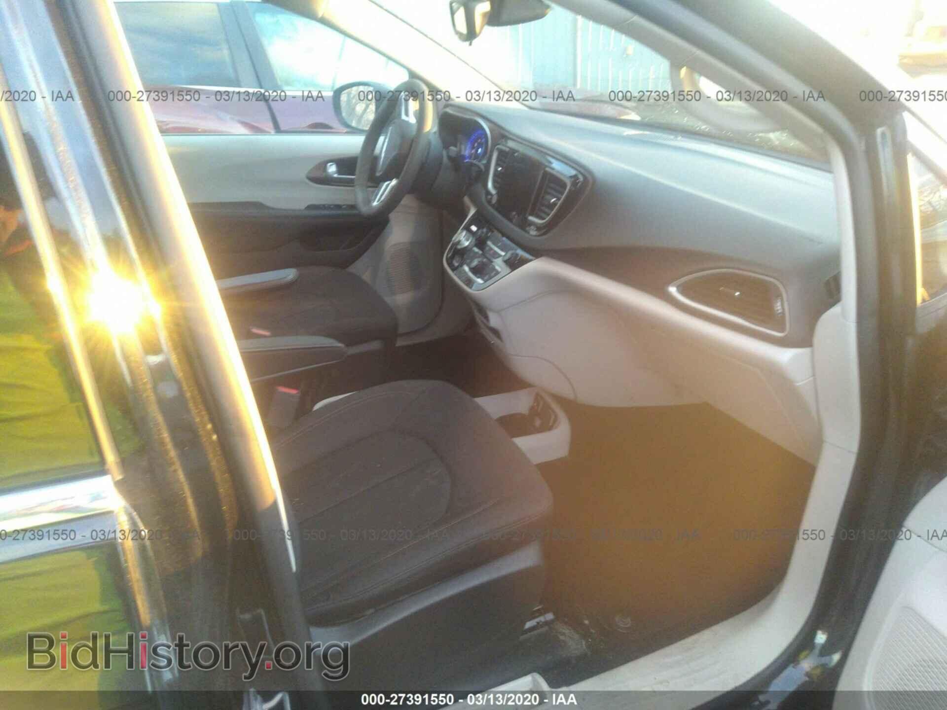 2017 CHRYSLER PACIFICA - VIN: 2C4RC1DGXHR570648 - Фото 5