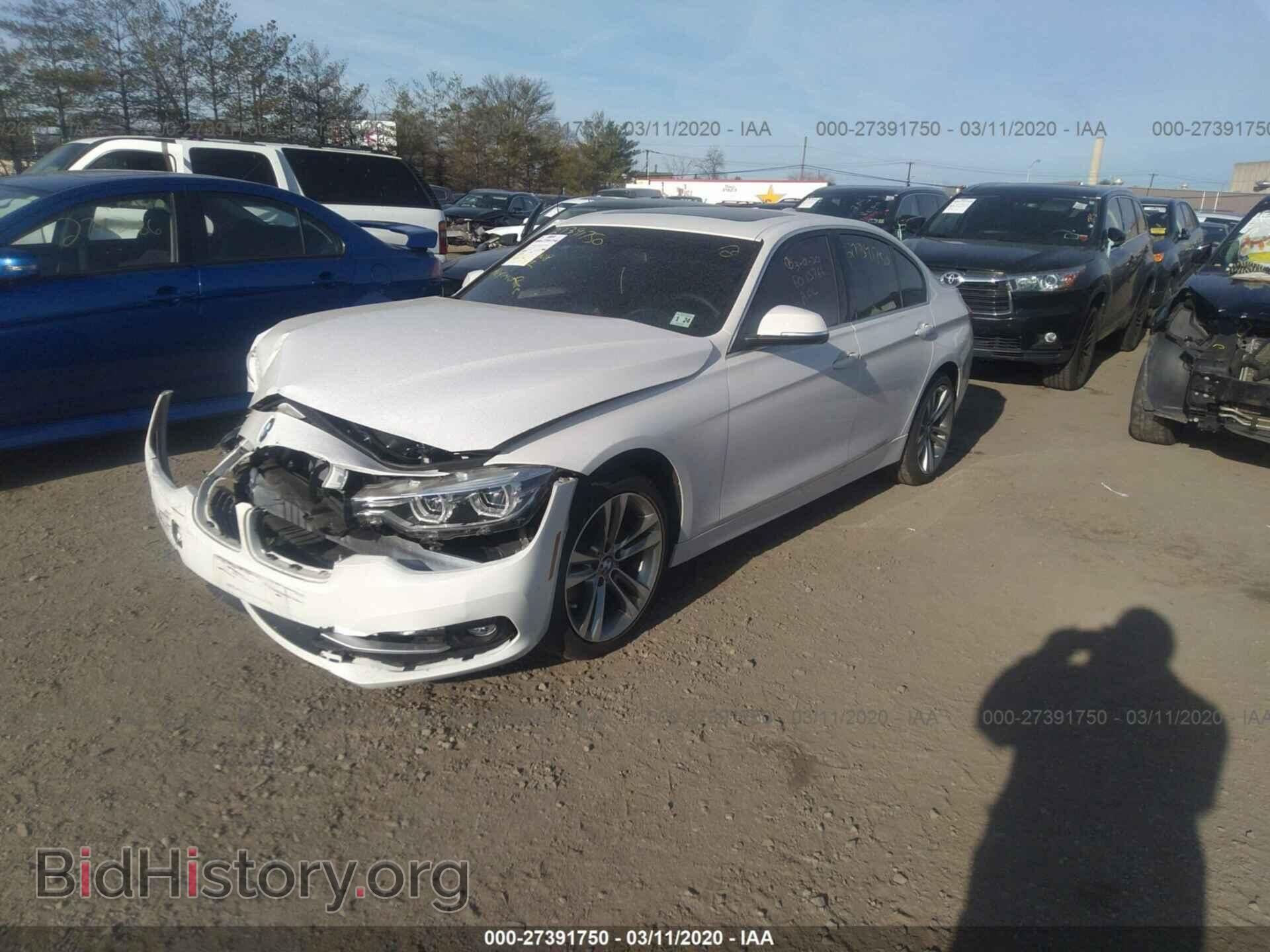 2018 BMW 330 - VIN: WBA8D9C5XJEM33152 - Фото 2