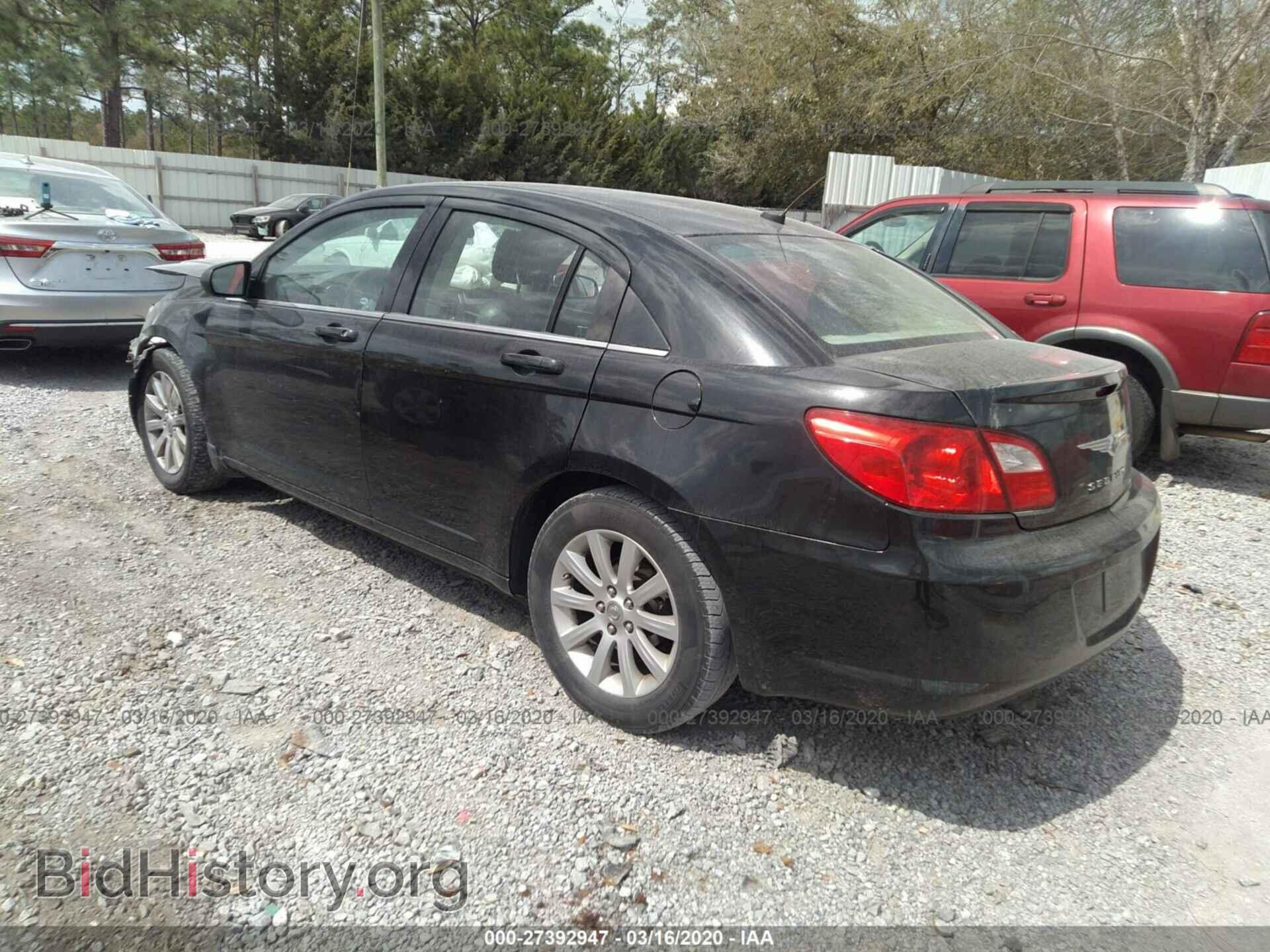 2010 CHRYSLER SEBRING - VIN: 1C3CC5FB9AN234012 - Фото 3