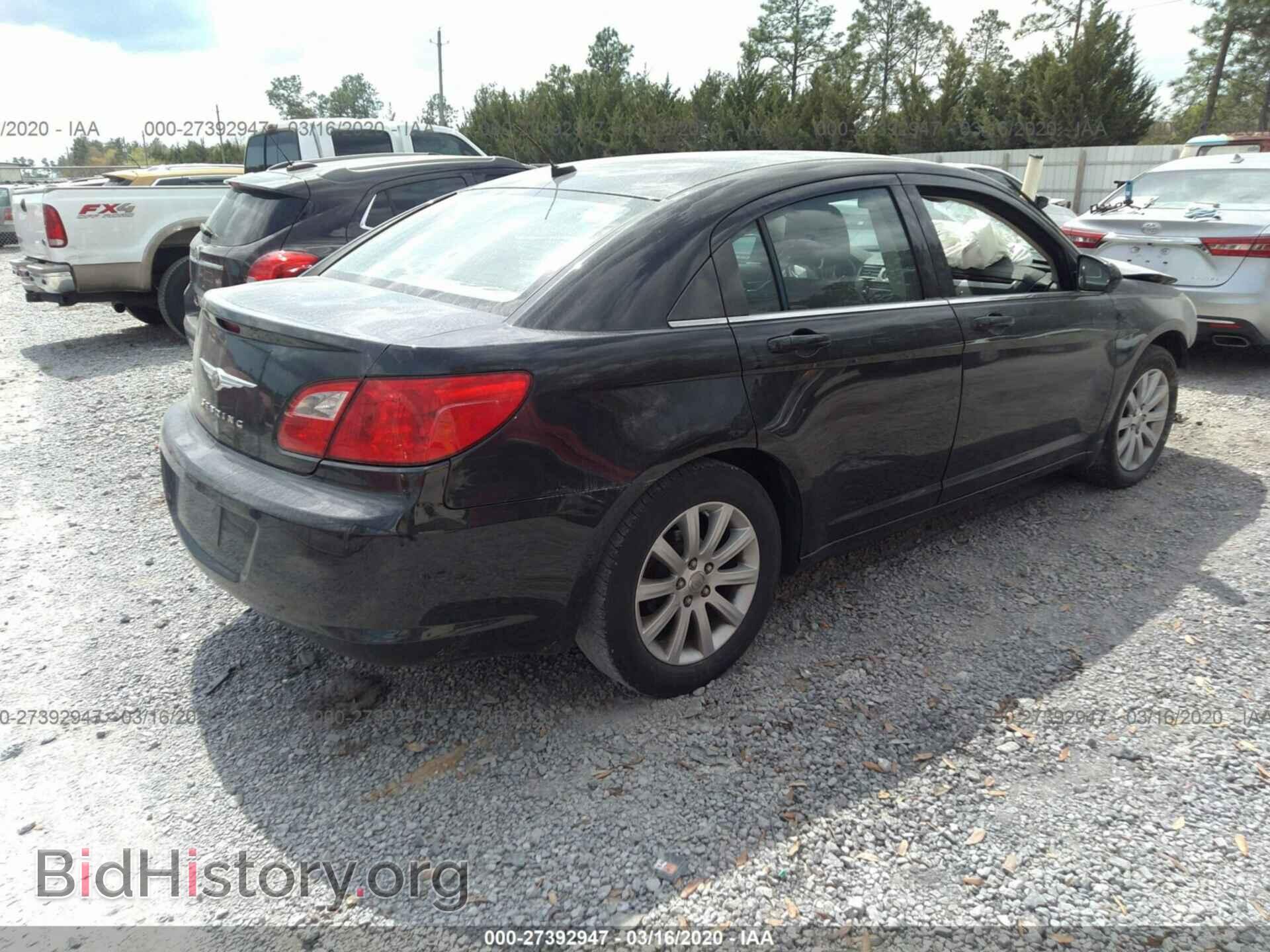 2010 CHRYSLER SEBRING - VIN: 1C3CC5FB9AN234012 - Фото 4
