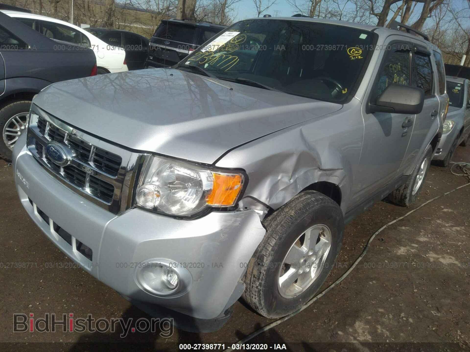 2011 FORD ESCAPE - VIN: 1FMCU0DG3BKC43118 - Фото 2