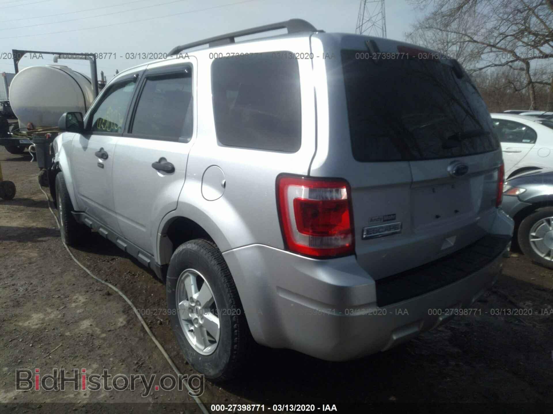 2011 FORD ESCAPE - VIN: 1FMCU0DG3BKC43118 - Фото 3