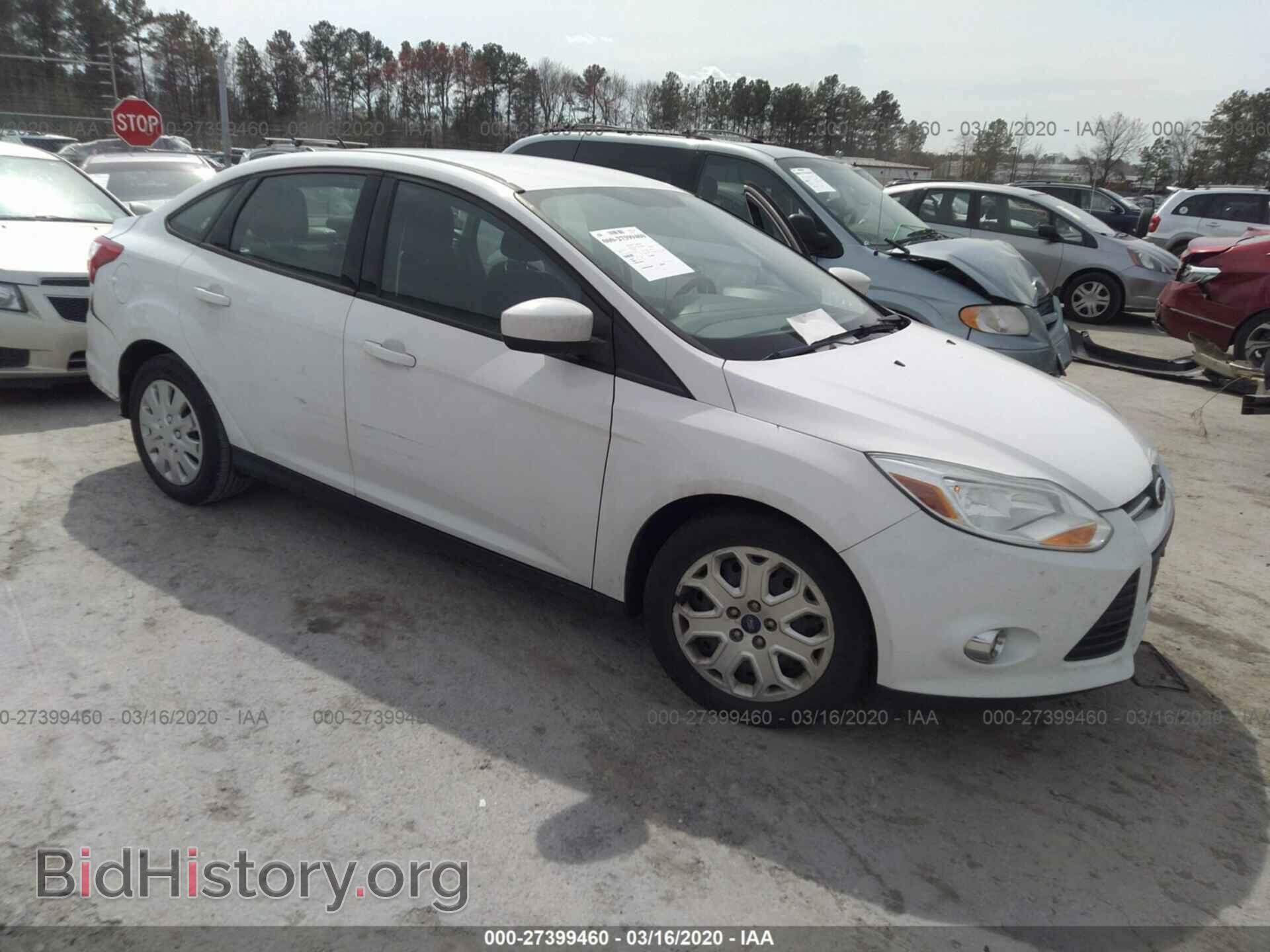 Photo 1FAHP3F28CL322855 - FORD FOCUS 2012
