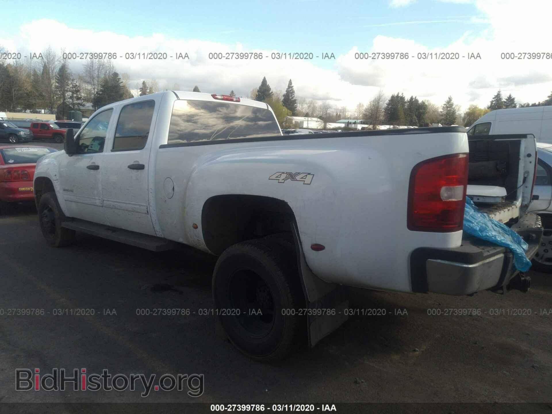 2013 GMC SIERRA - VIN: 1GT423C88DF109307 - Фото 3