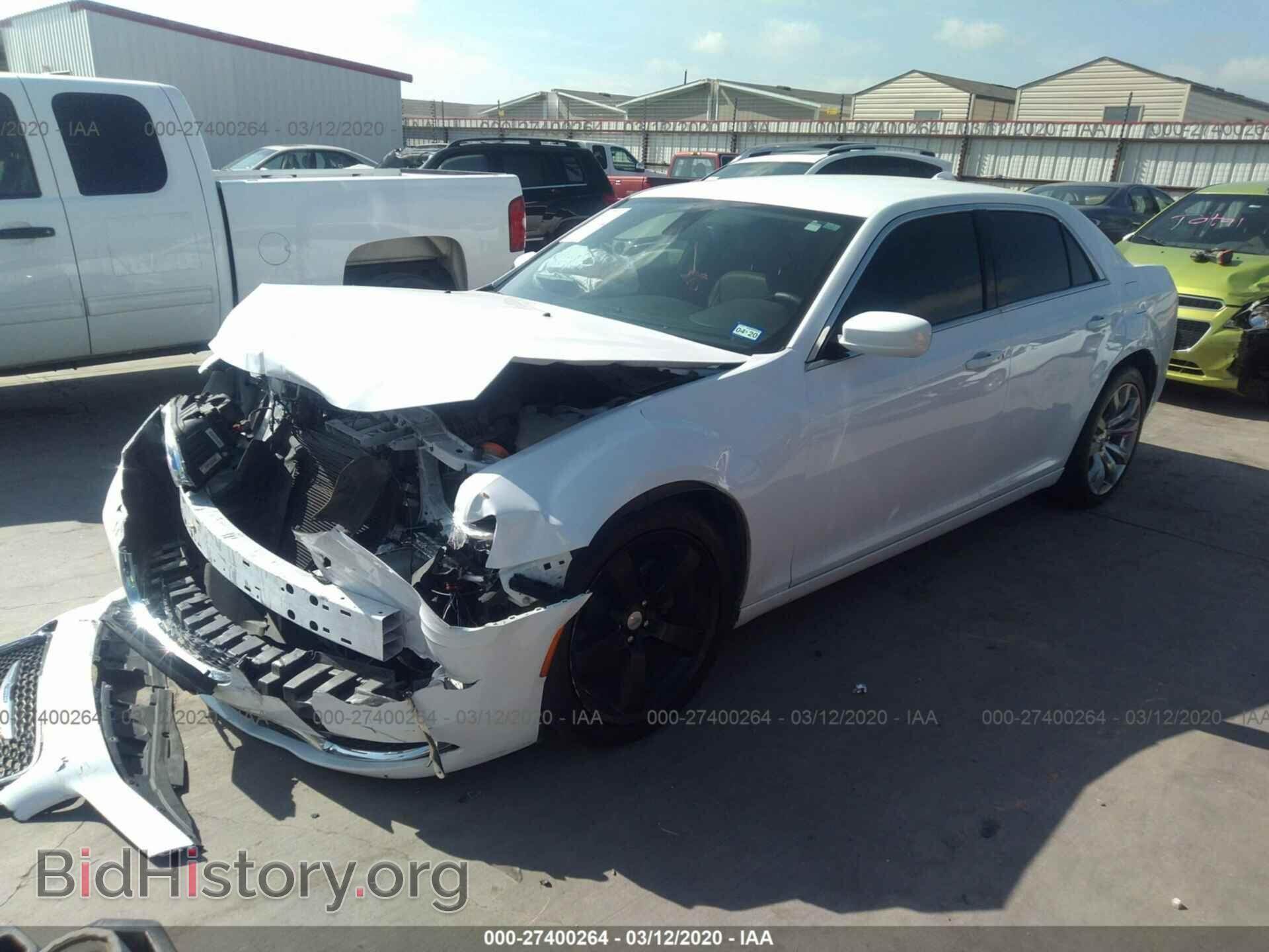 2016 CHRYSLER 300 - VIN: 2C3CCAAG1GH321044 - Фото 2