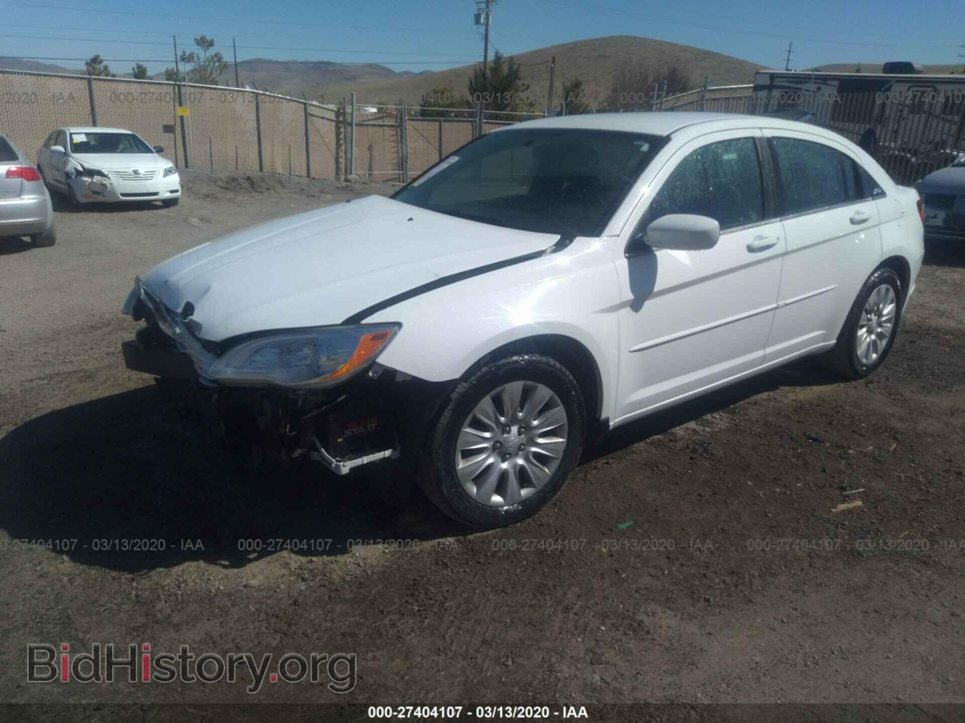 2012 CHRYSLER 200 - VIN: 1C3CCBAB7CN201566 - Фото 2