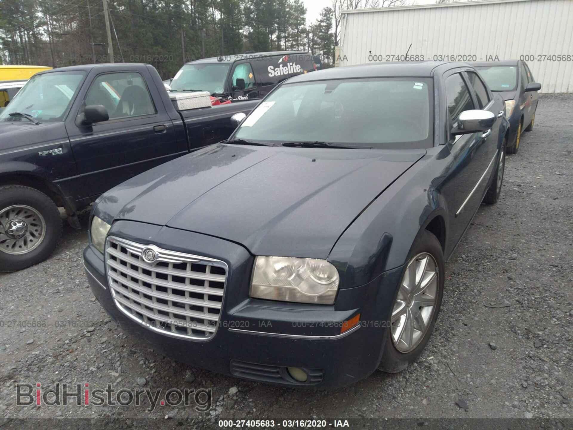 2008 CHRYSLER 300C - VIN: 2C3KA63H98H140621 - Photo 2