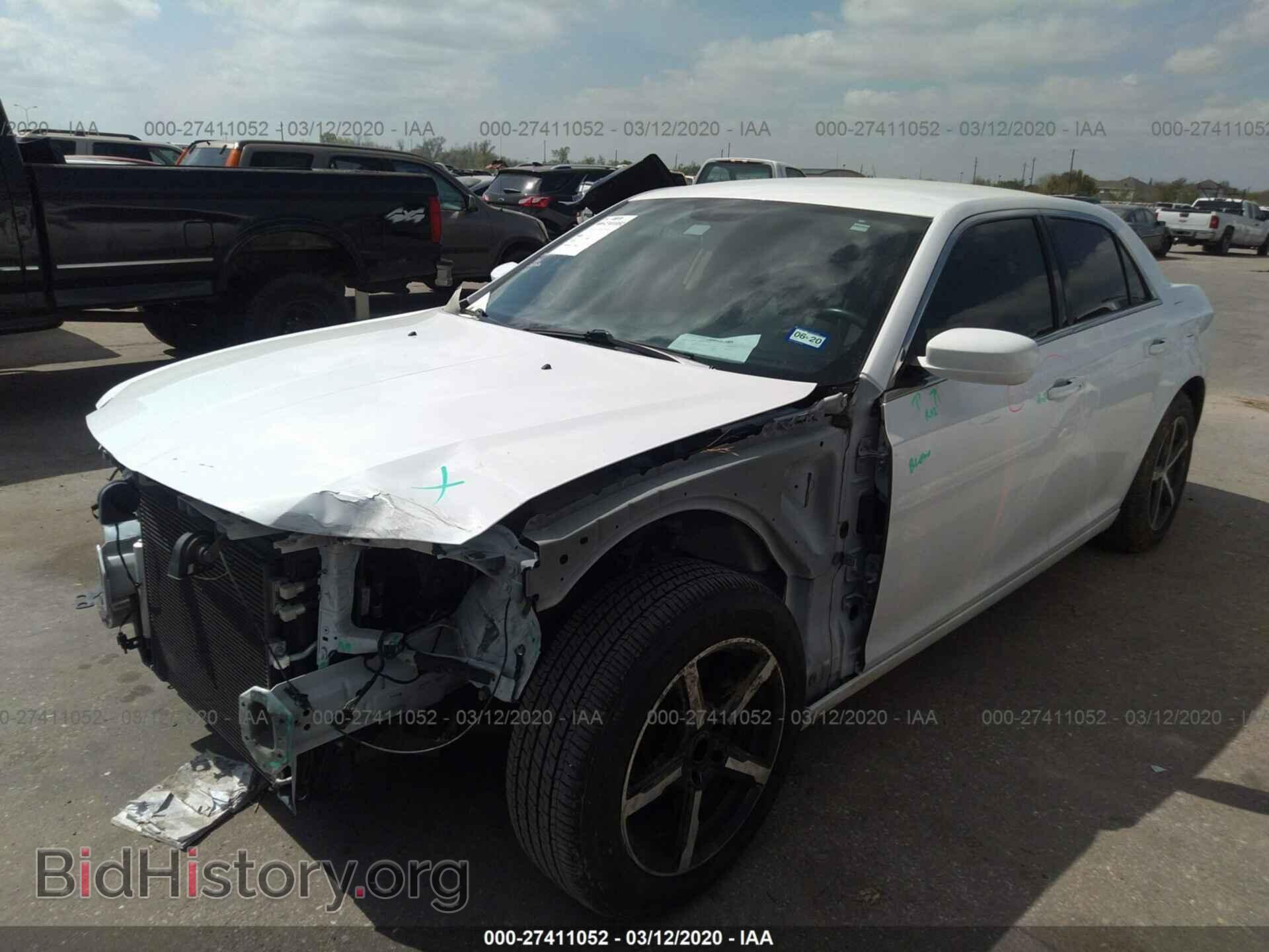 2014 CHRYSLER 300 - VIN: 2C3CCAAG2EH178988 - Фото 2