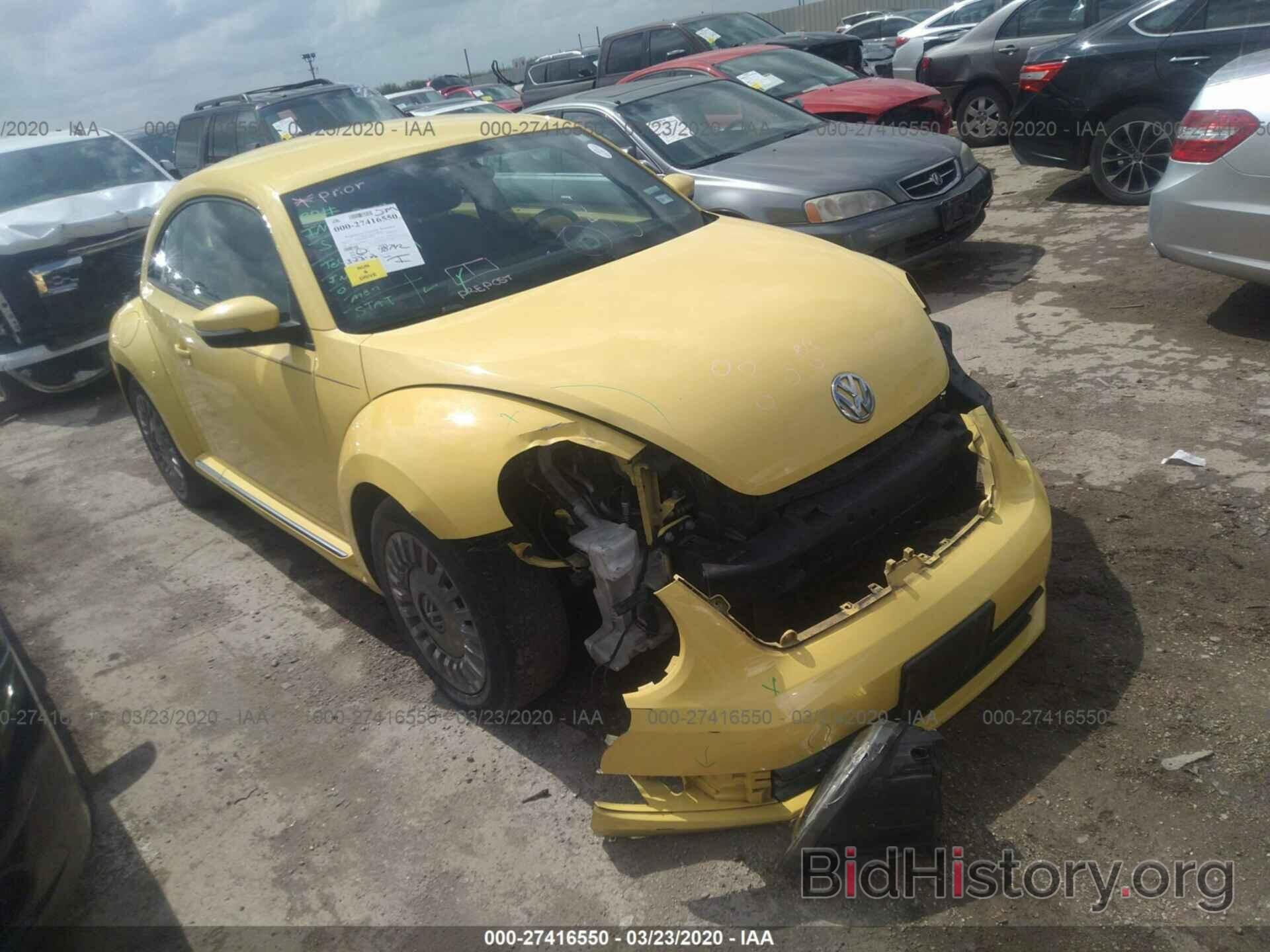 Photo 3VWJX7AT2DM662776 - VOLKSWAGEN BEETLE 2013