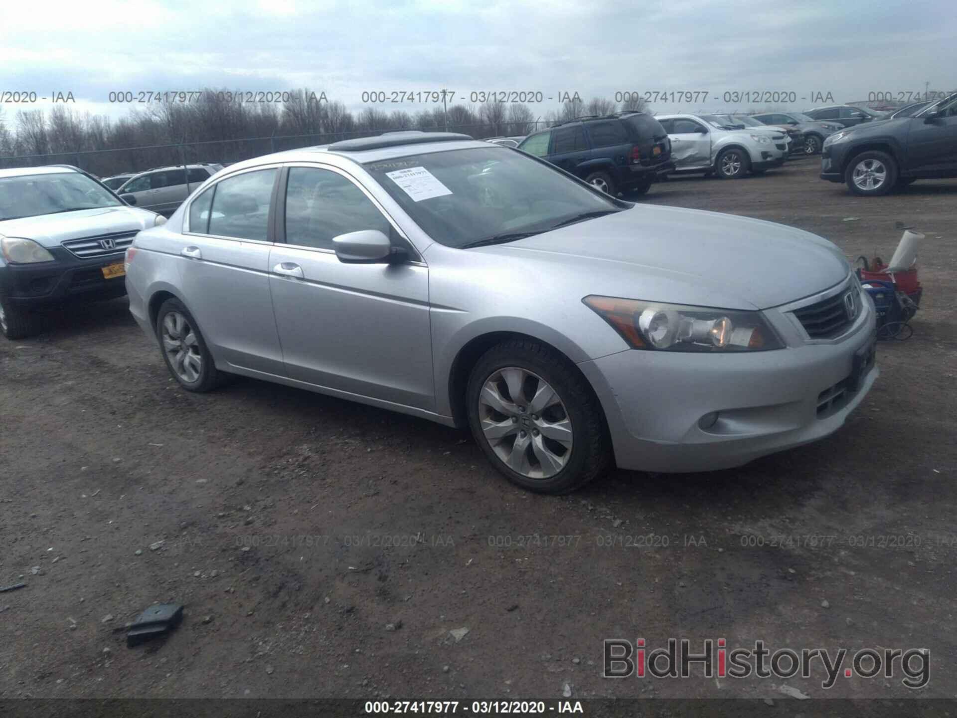 Photo 1HGCP3F88AA012384 - HONDA ACCORD SDN 2010