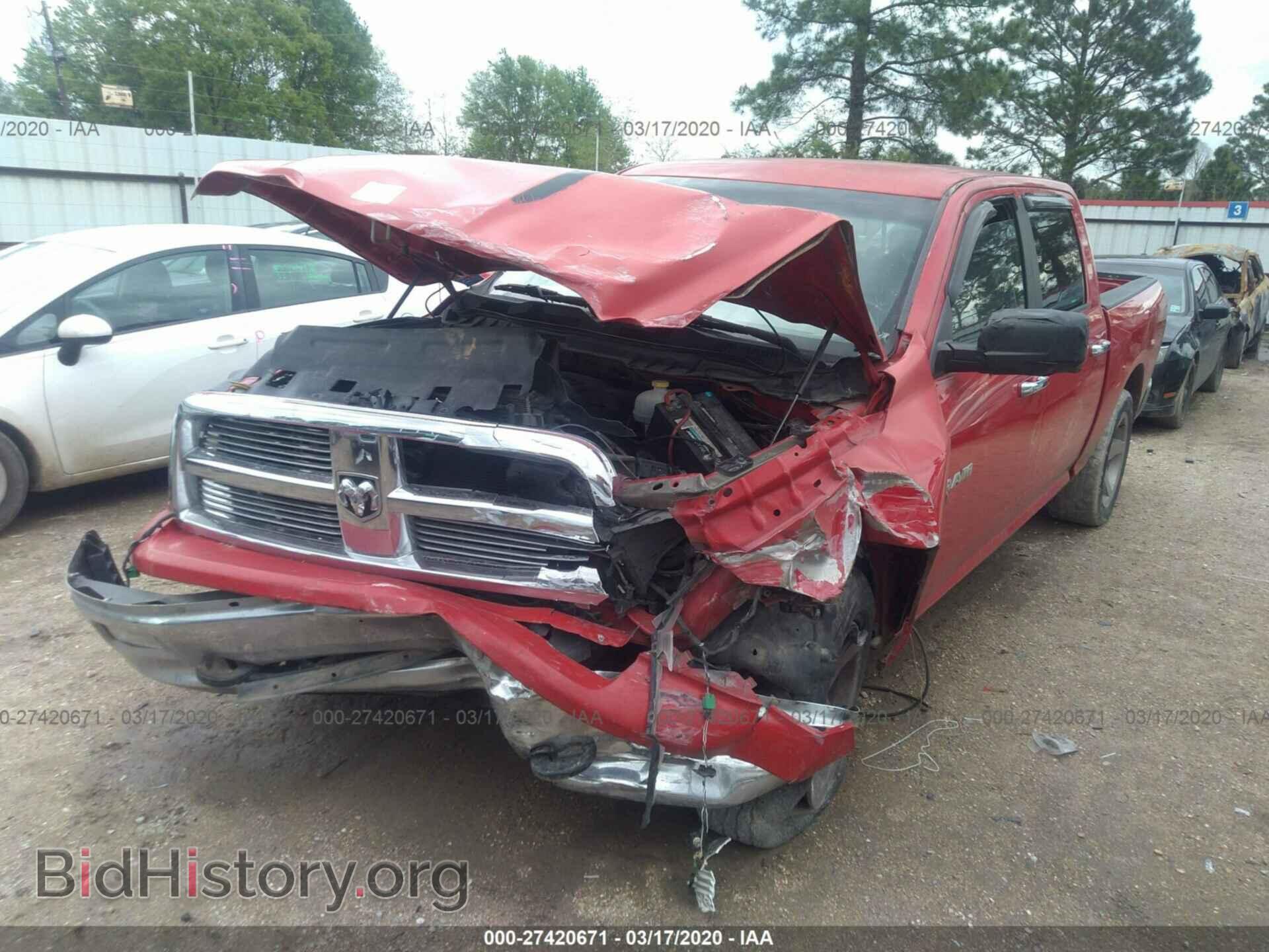 2010 DODGE RAM 1500 - VIN: 1D7RB1CT3AS196329 - Фото 2