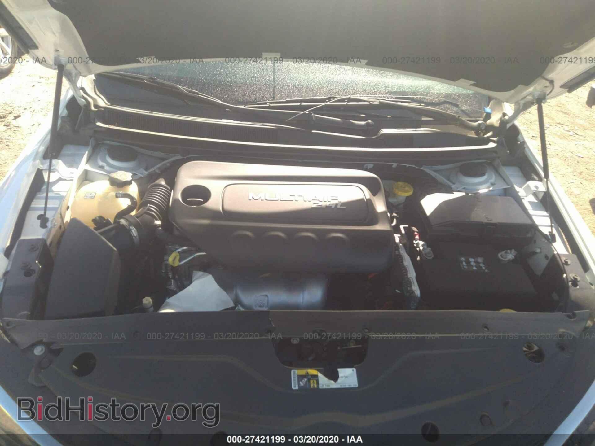 2015 CHRYSLER 200 - VIN: 1C3CCCAB5FN646043 - Фото 10